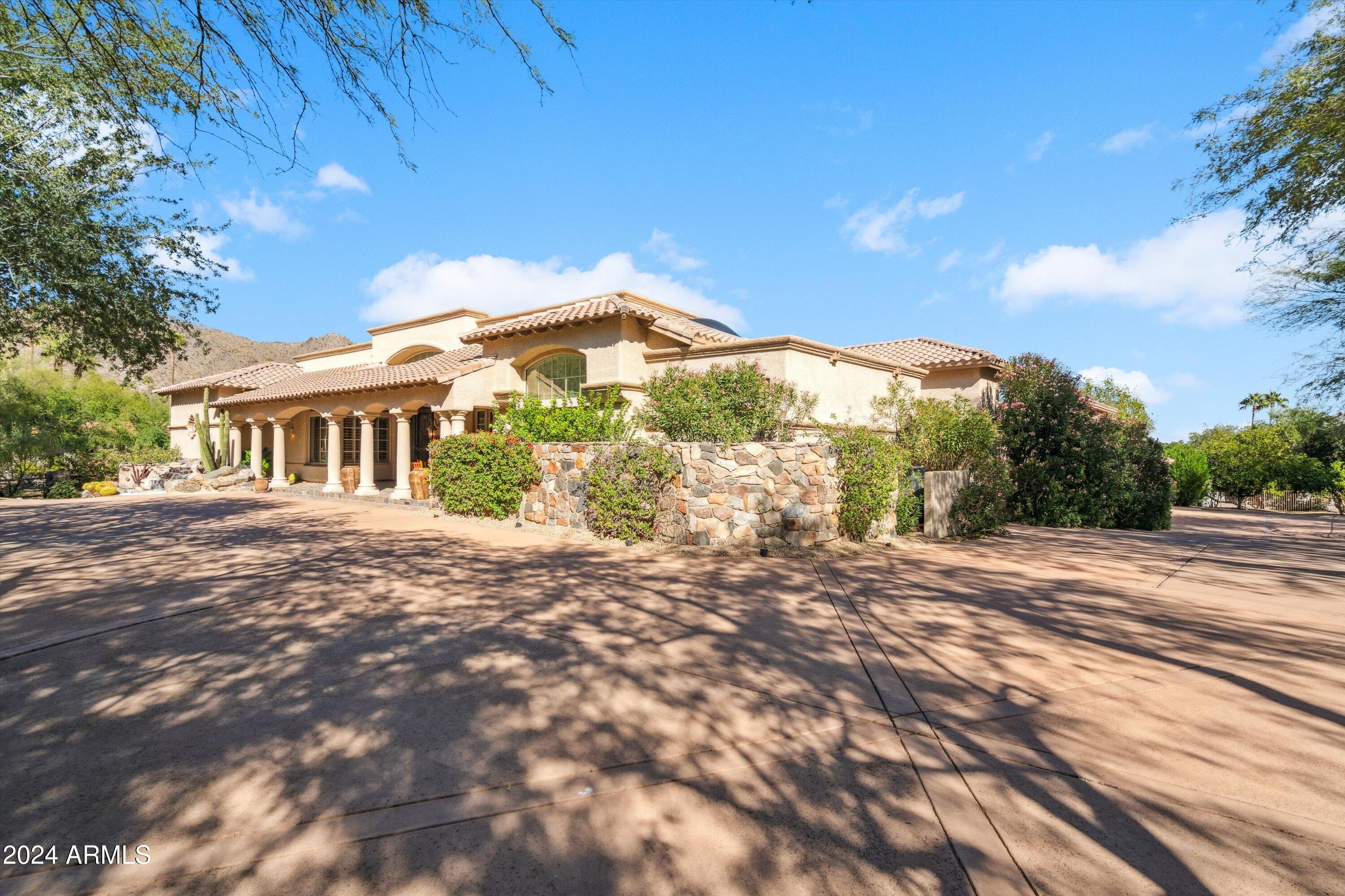 7801 N Sherri Lane