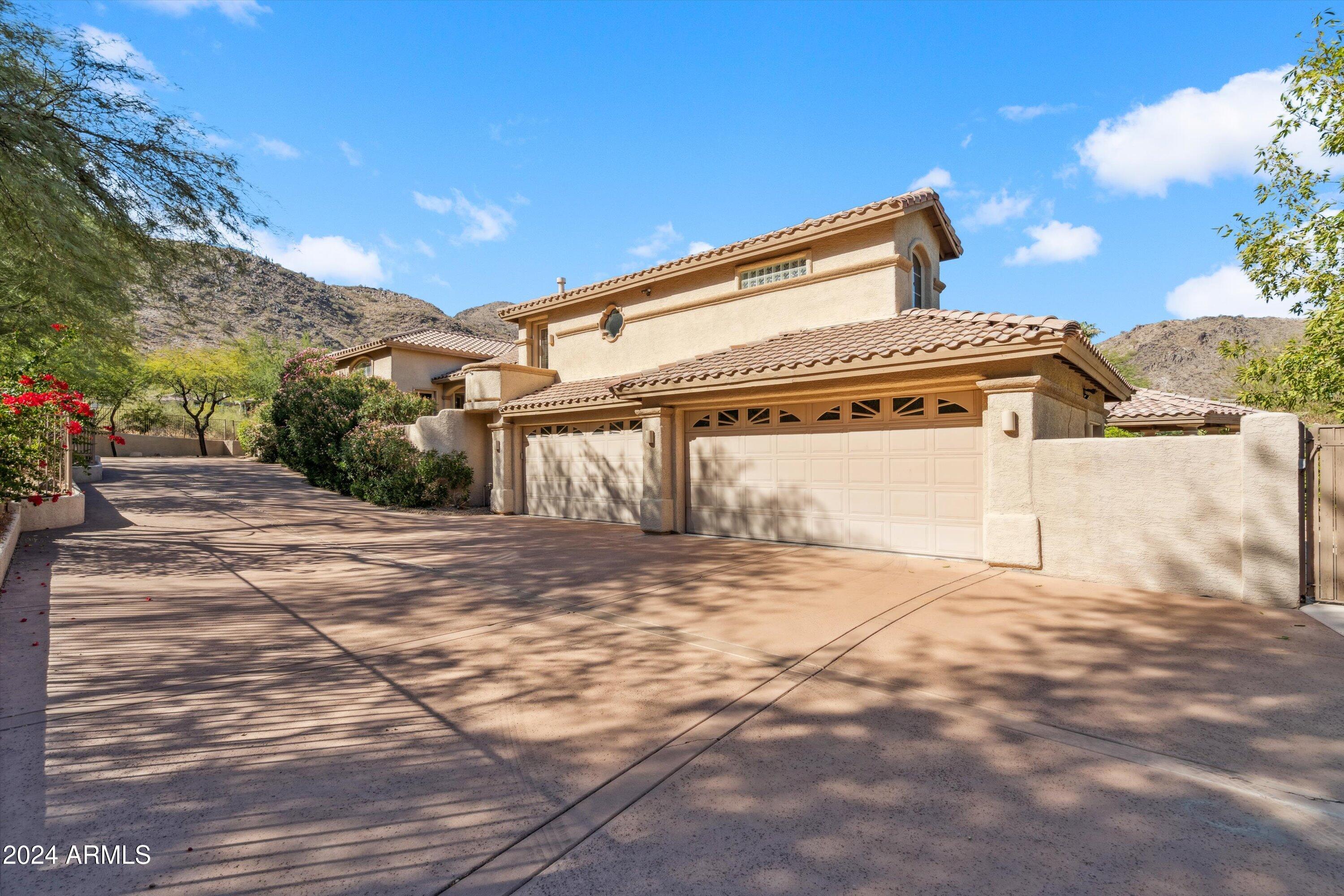 7801 N Sherri Lane