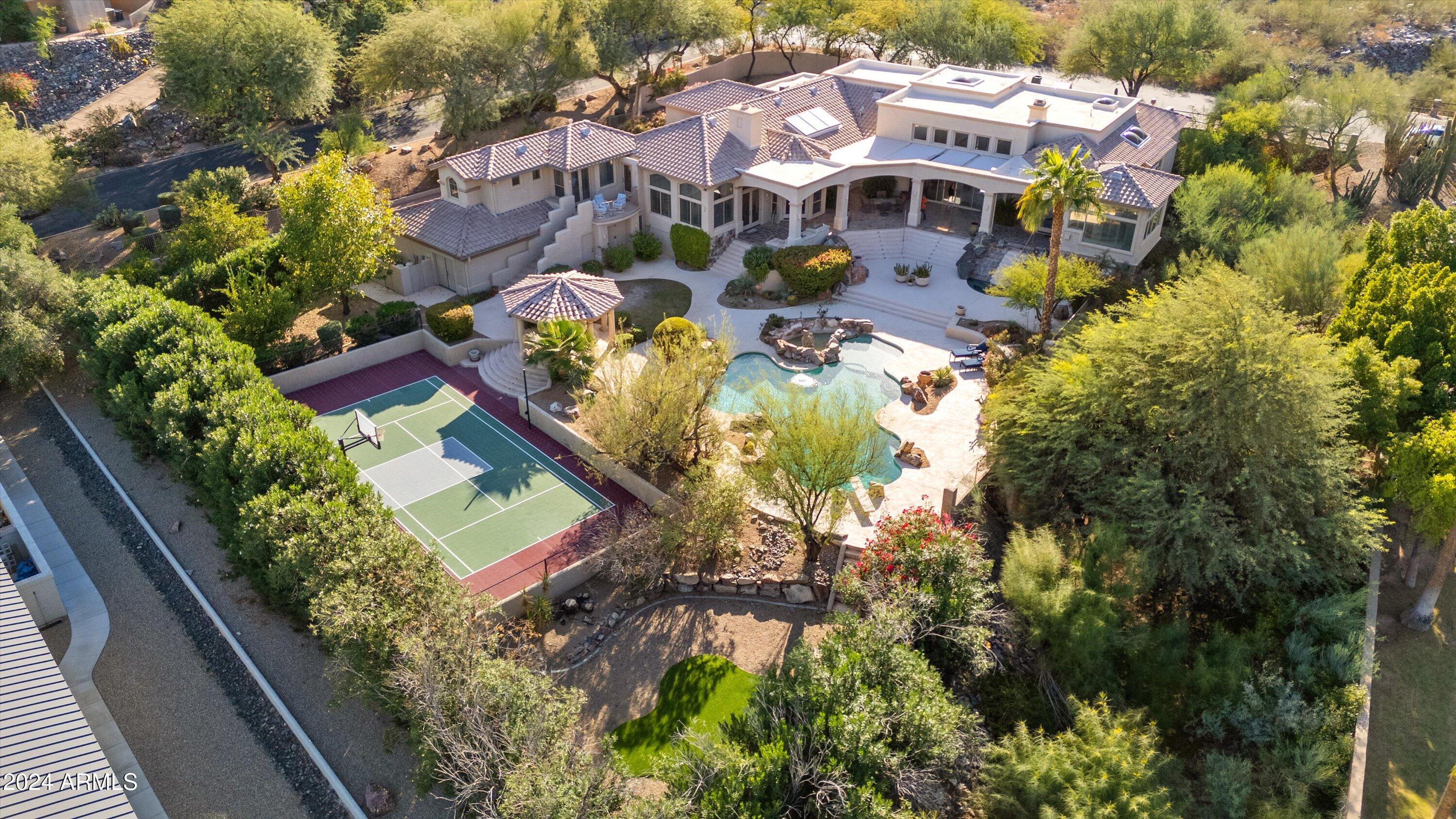 7801 N Sherri Lane