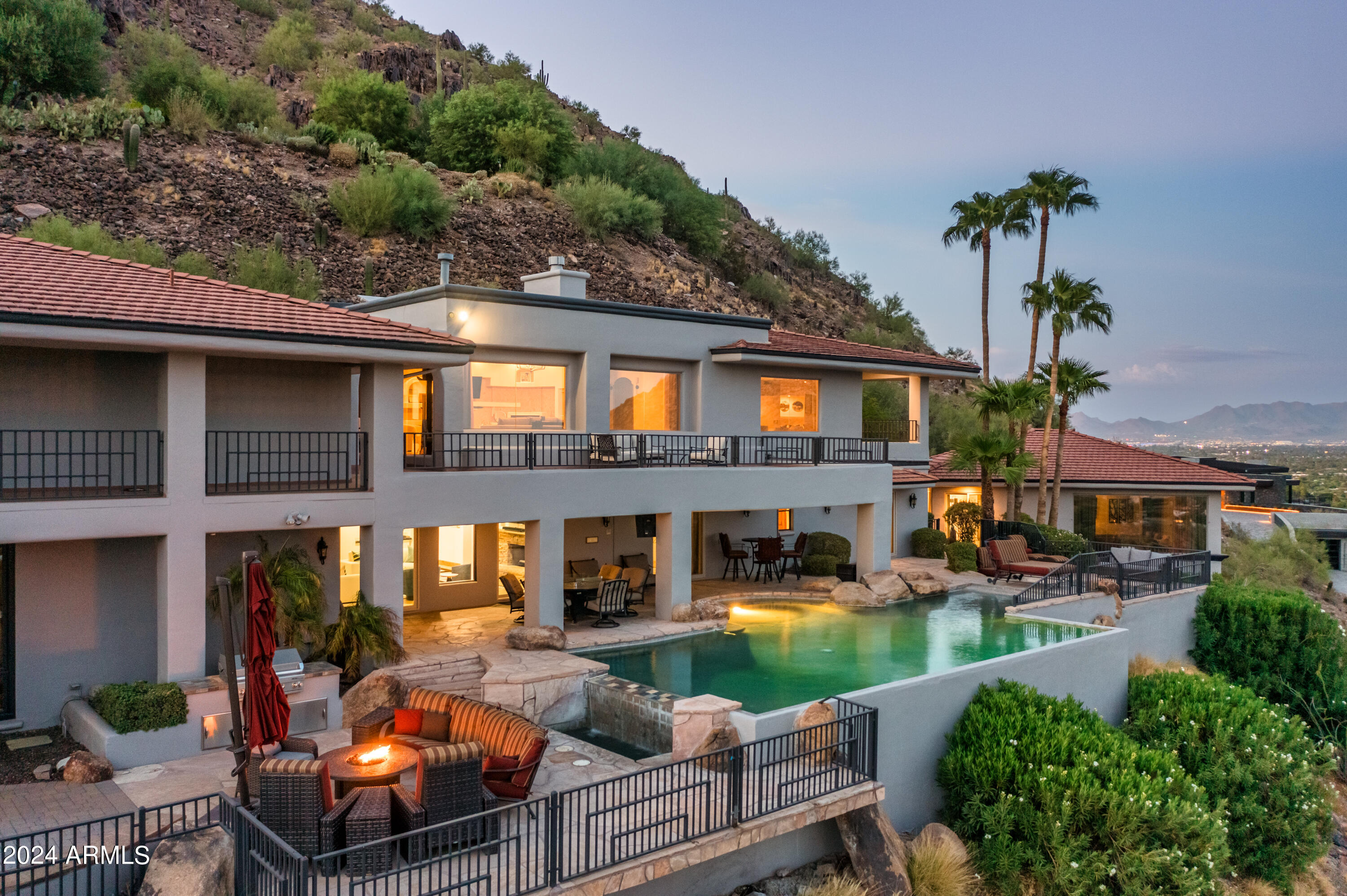4636 E MOONLIGHT Way