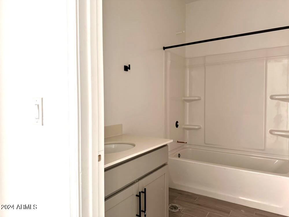 24118 W SUNLAND Avenue