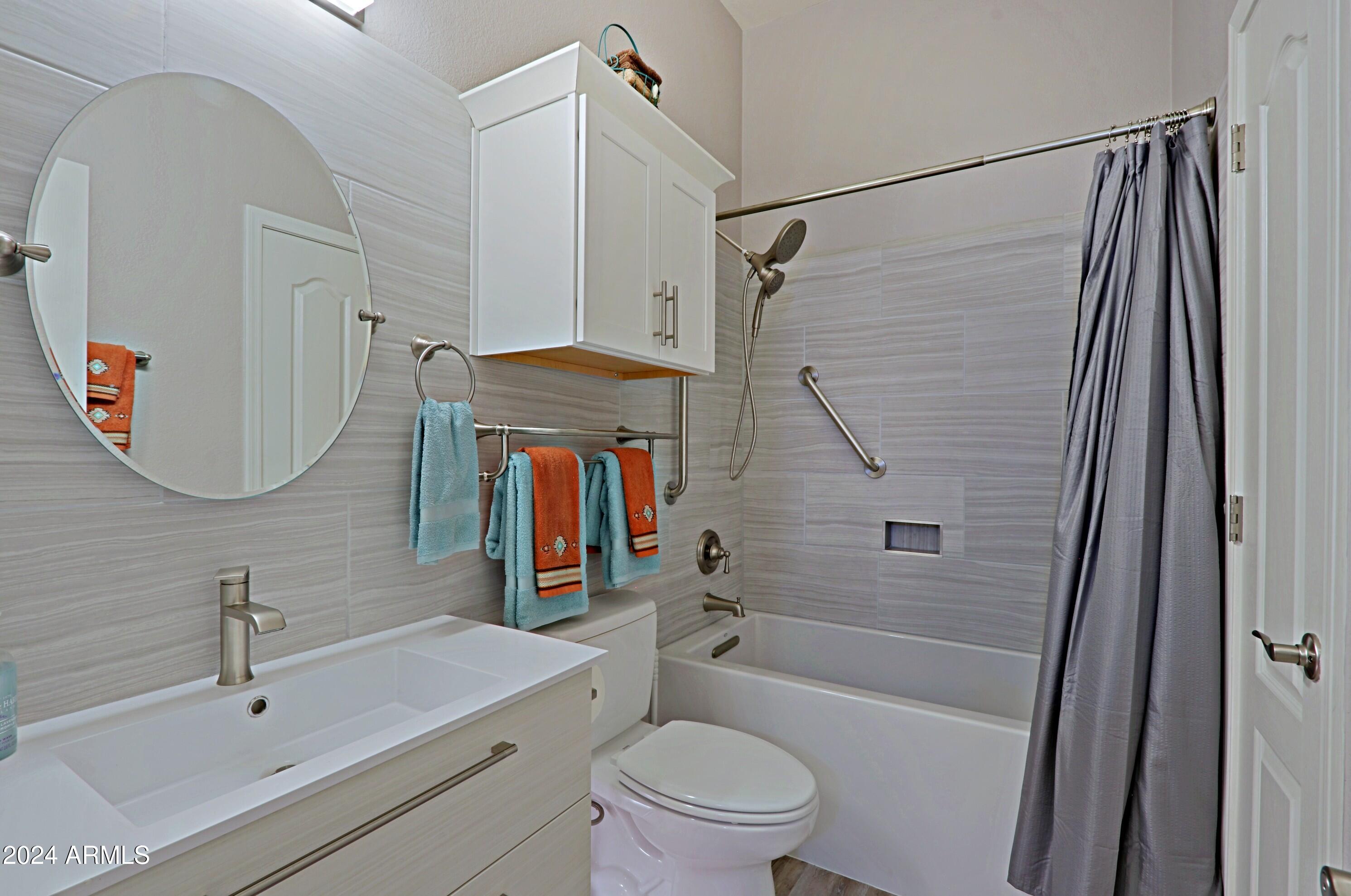 9338 E LAUREL Circle