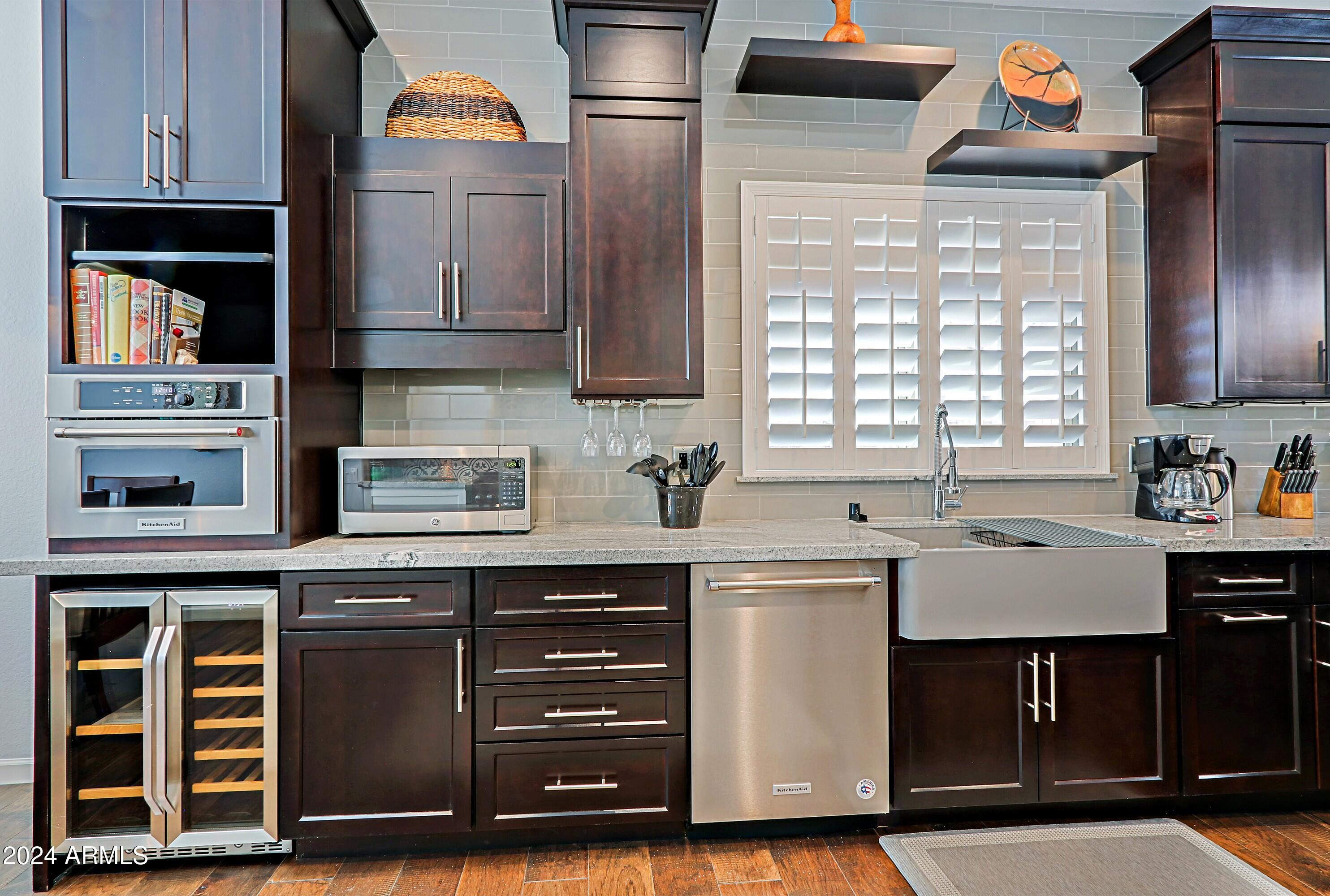 9338 E LAUREL Circle