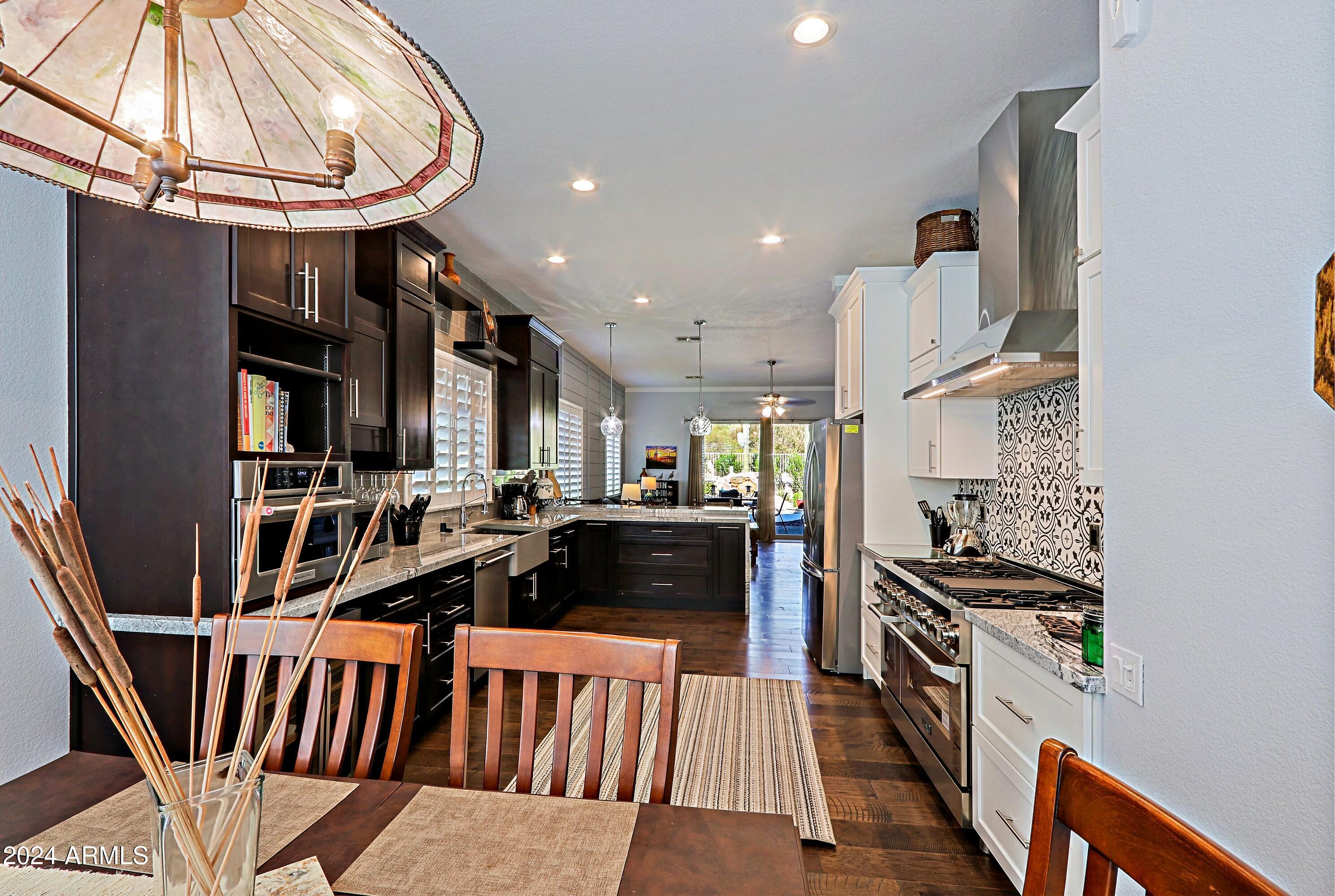 9338 E LAUREL Circle