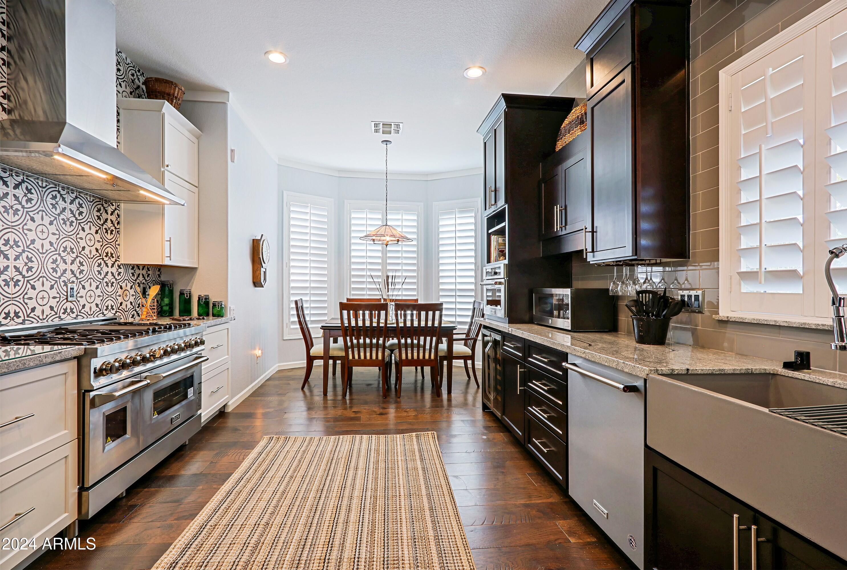 9338 E LAUREL Circle