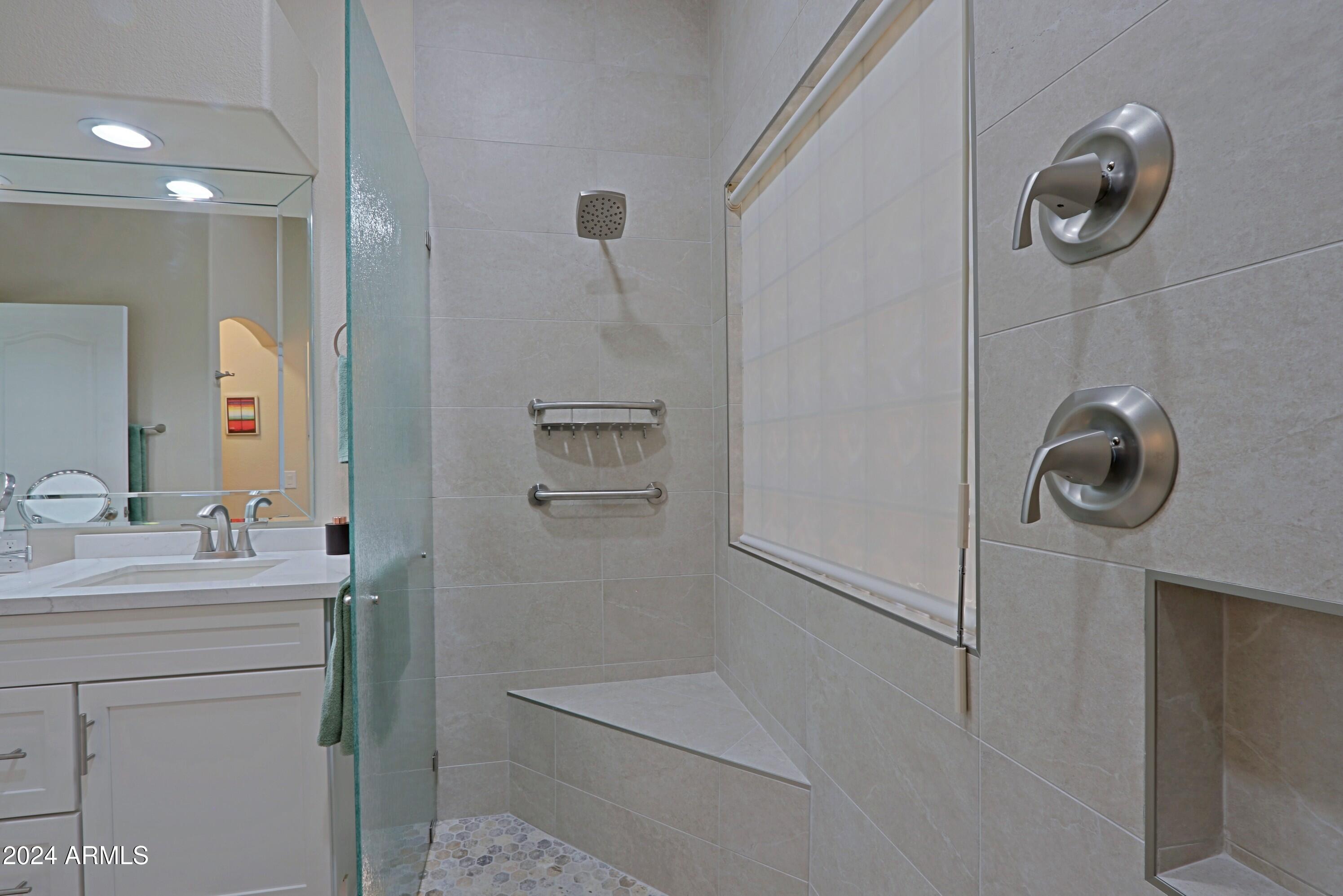 9338 E LAUREL Circle