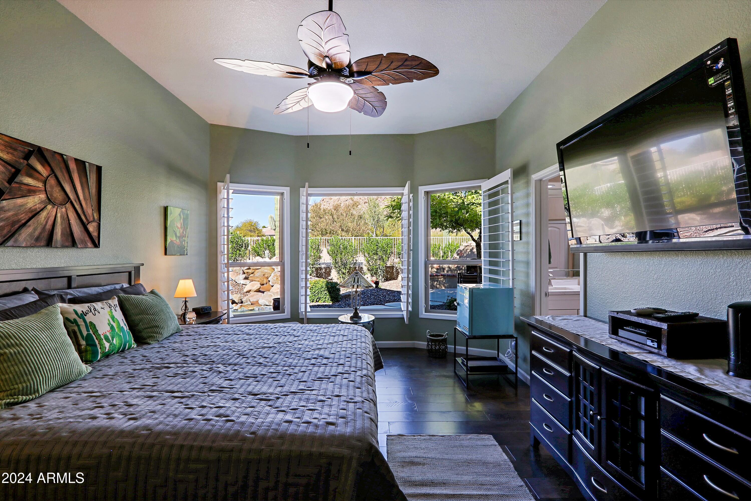 9338 E LAUREL Circle