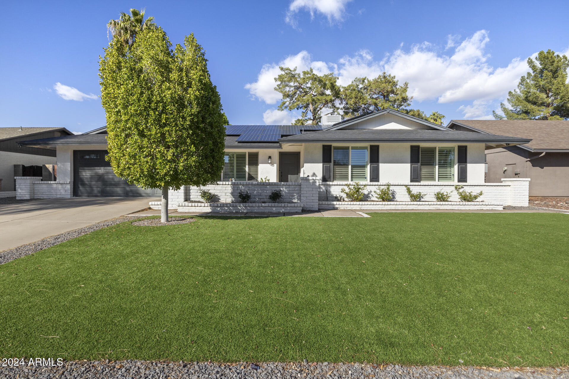 4836 E MARILYN Road