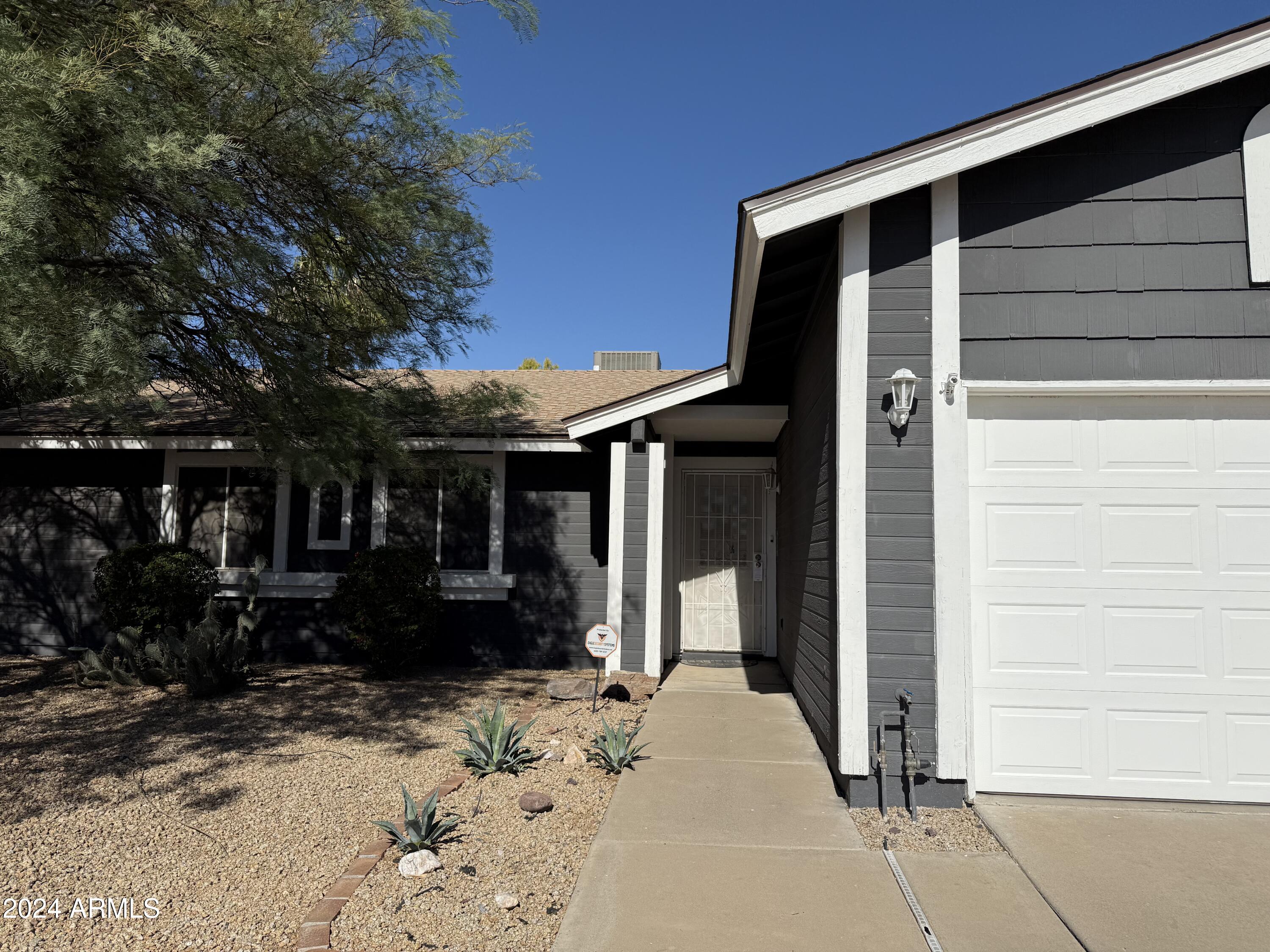 16442 N 68TH Place