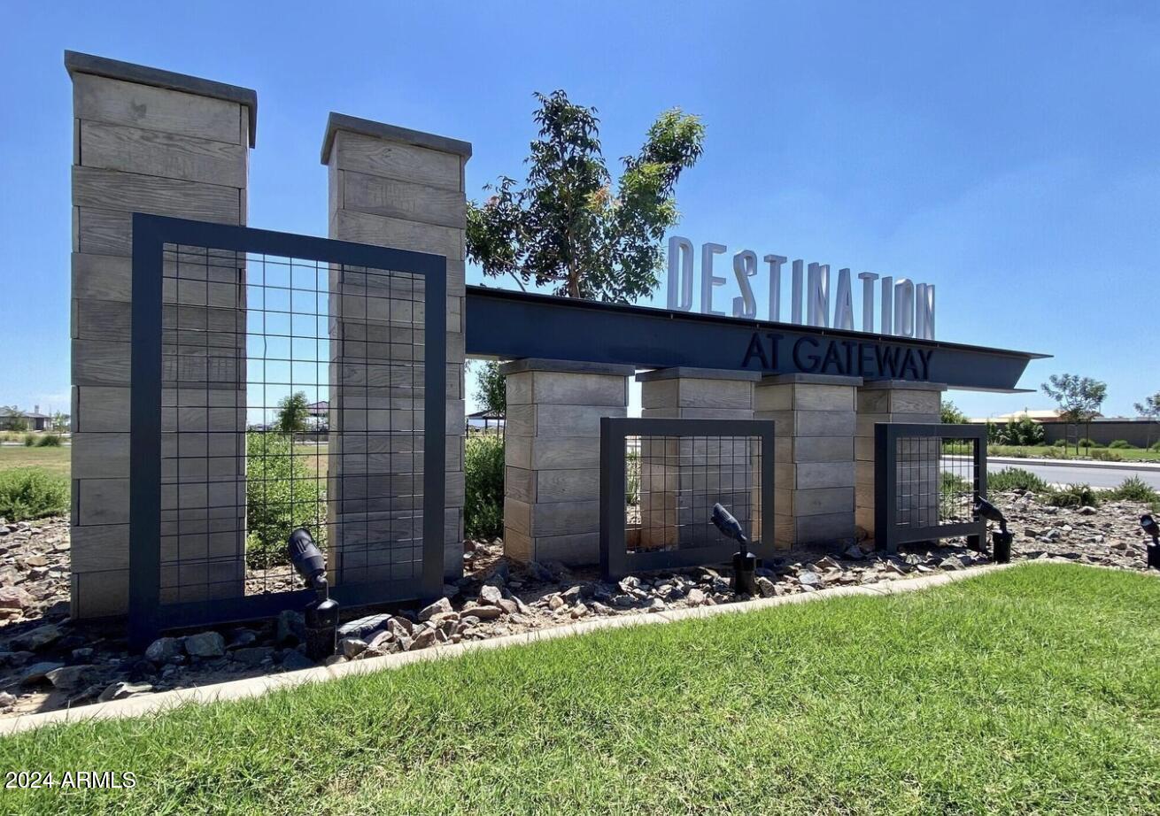 11450 E UTOPIA Avenue