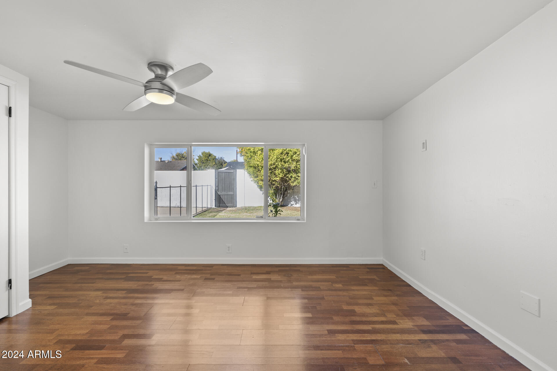 4322 E MULBERRY Drive