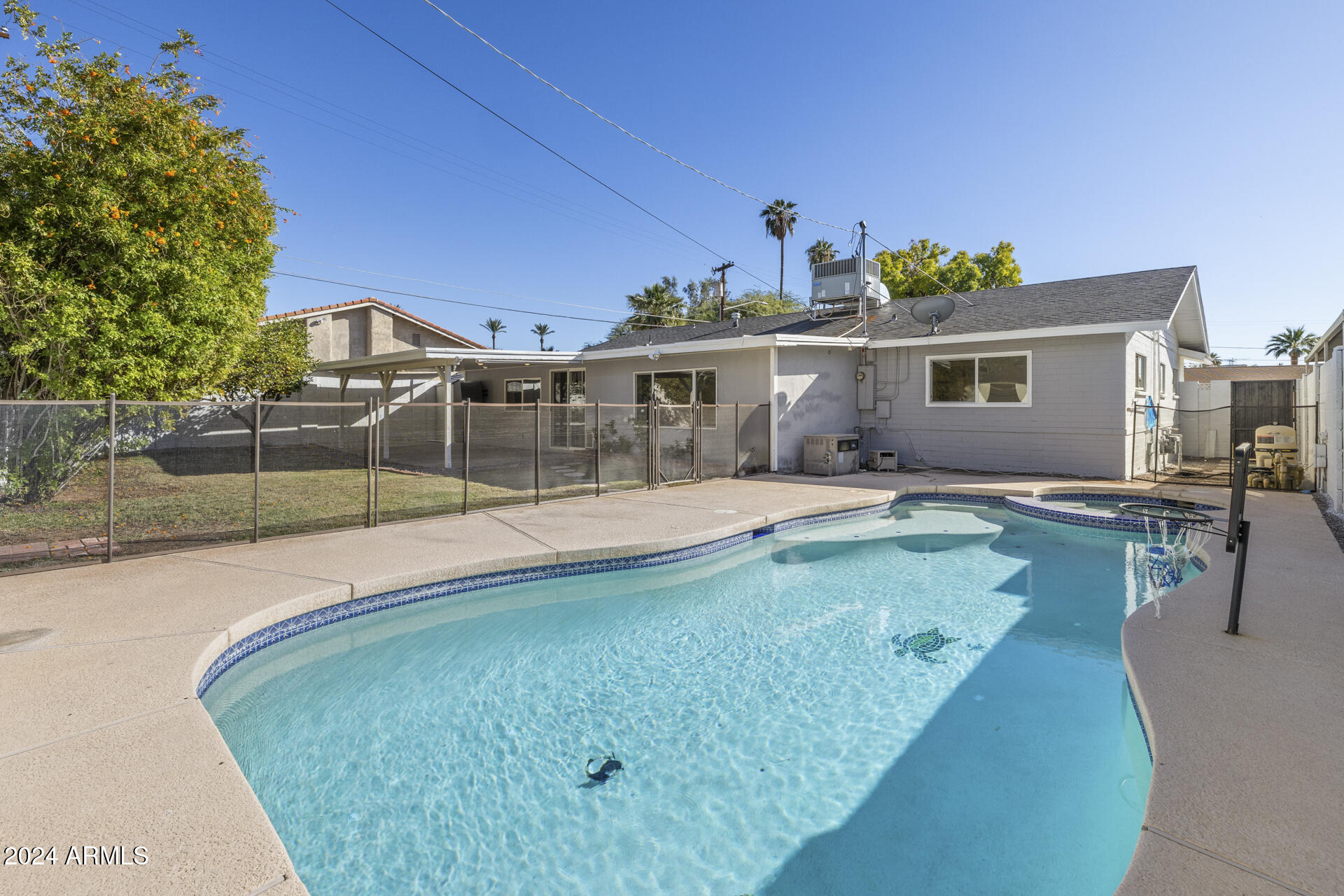 4322 E MULBERRY Drive