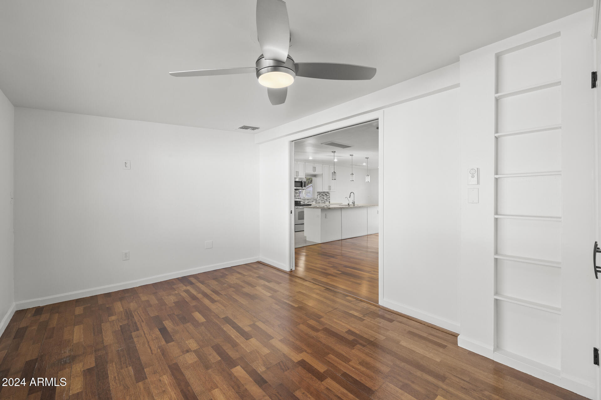 4322 E MULBERRY Drive