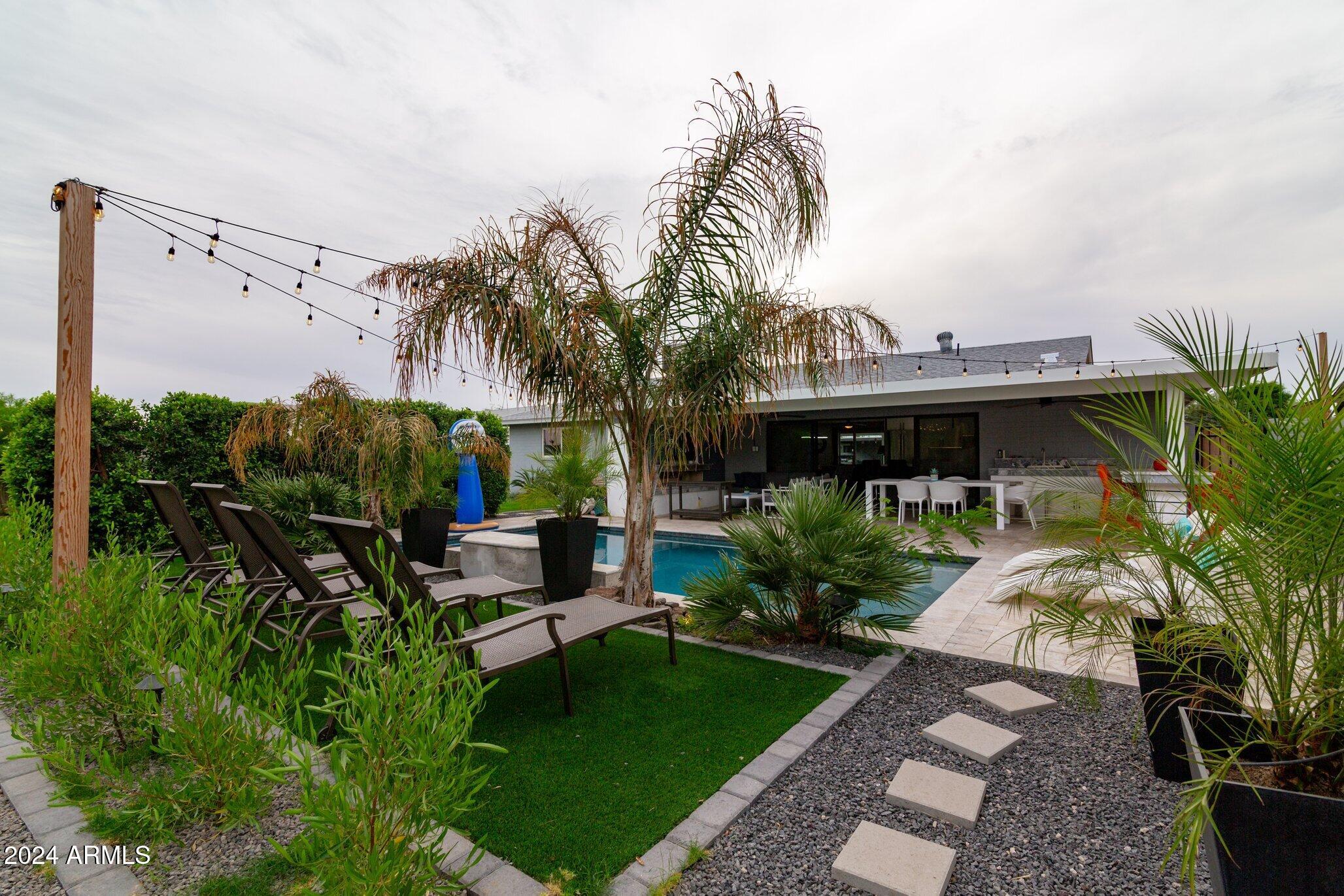 2219 N 66TH Street