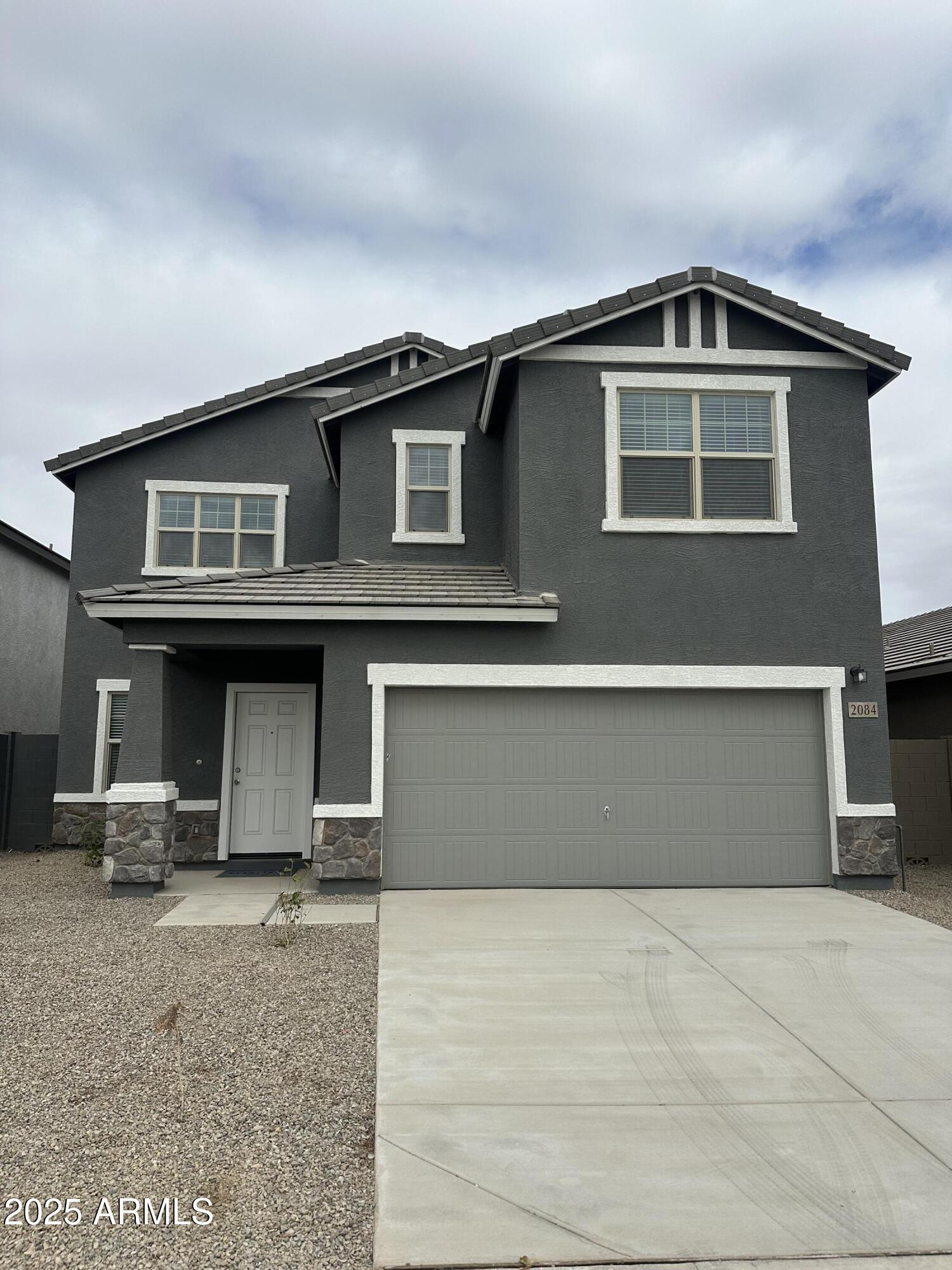 2084 E GRAZING MEADOW Lane