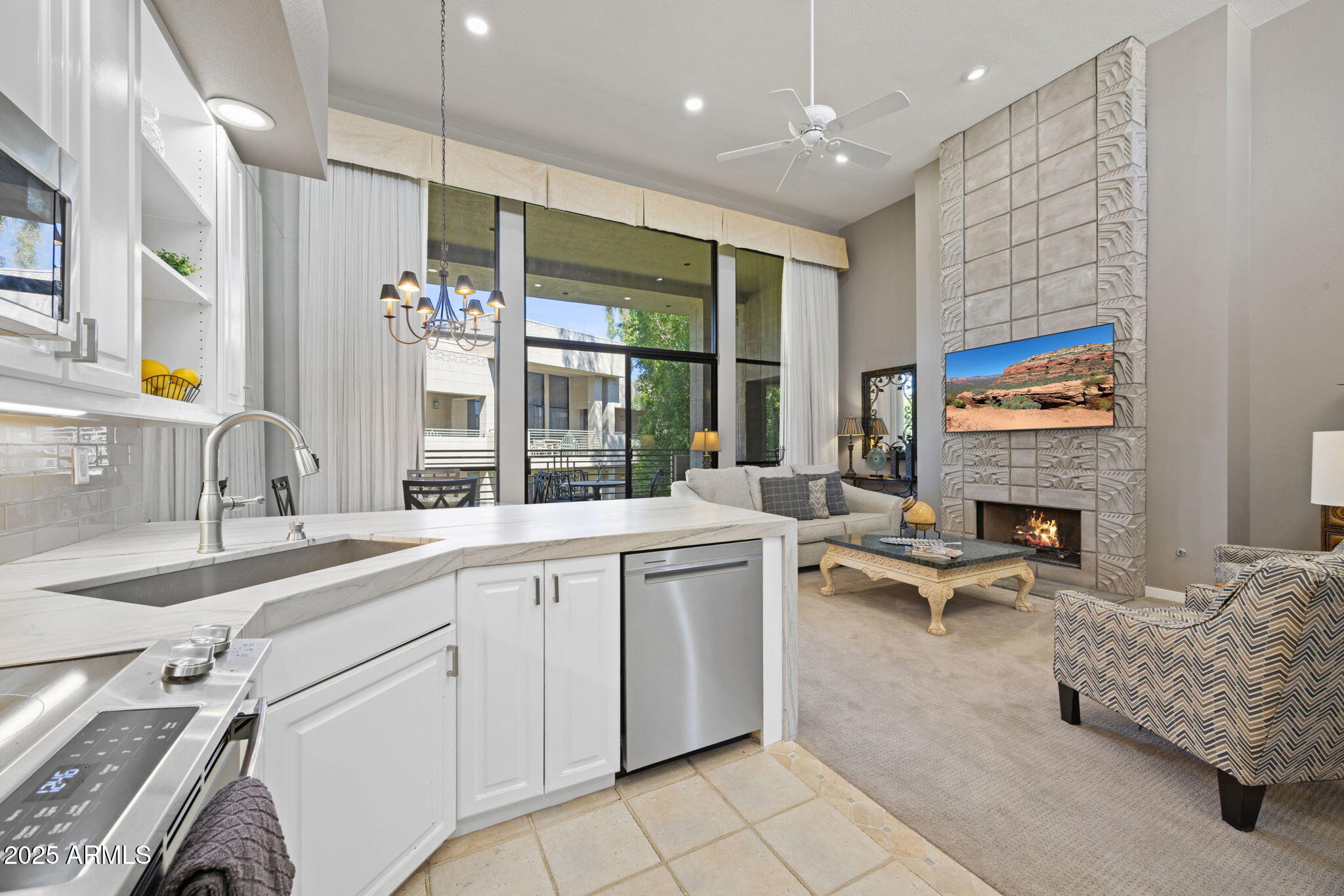 2802 E CAMINO ACEQUIA Drive # 8