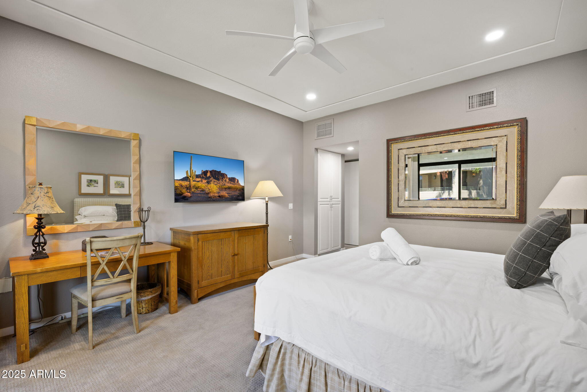 2802 E CAMINO ACEQUIA Drive # 8