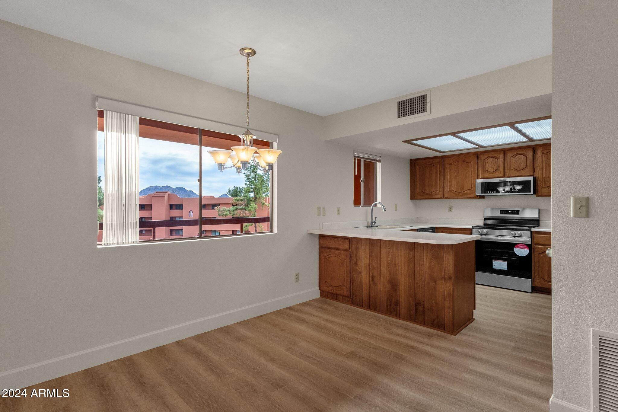 12212 N PARADISE VILLAGE Parkway S # 413