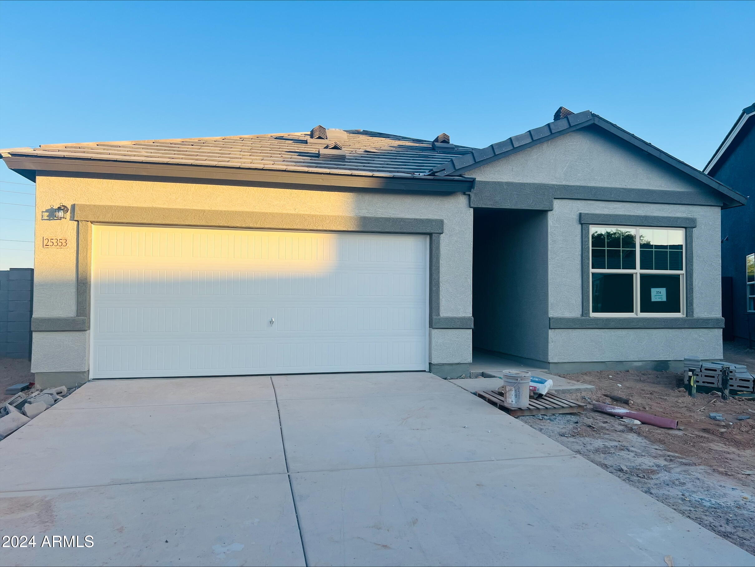 25353 N SELENE Drive