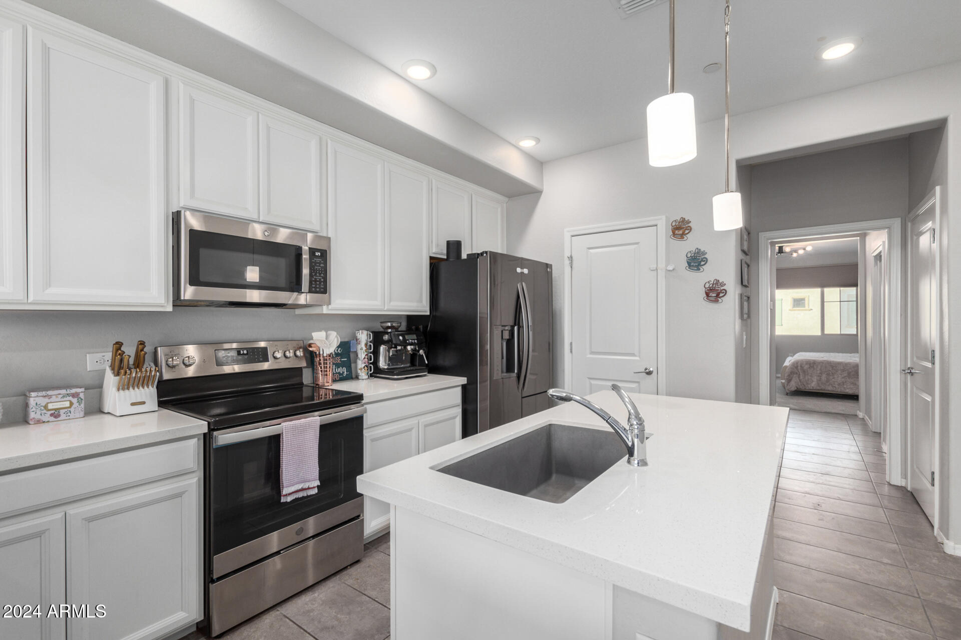 1959 E HAMPTON Lane # 106