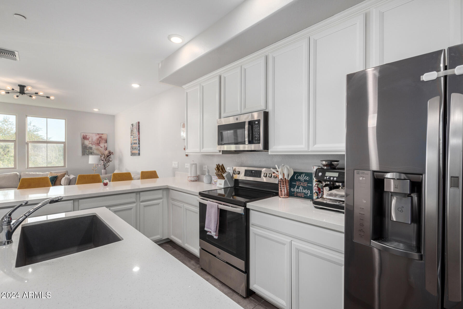 1959 E HAMPTON Lane # 106