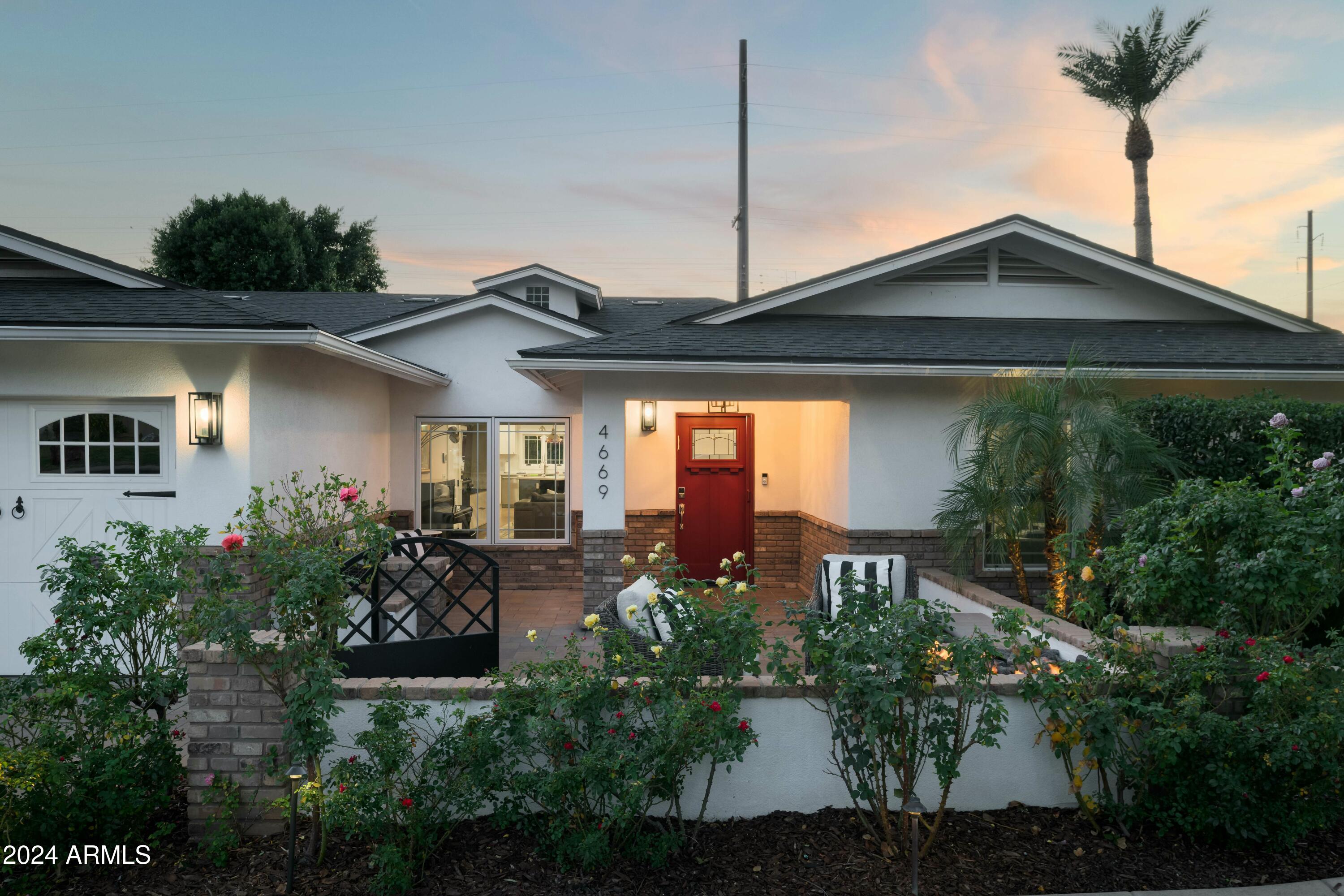 4669 E Calle Redonda --