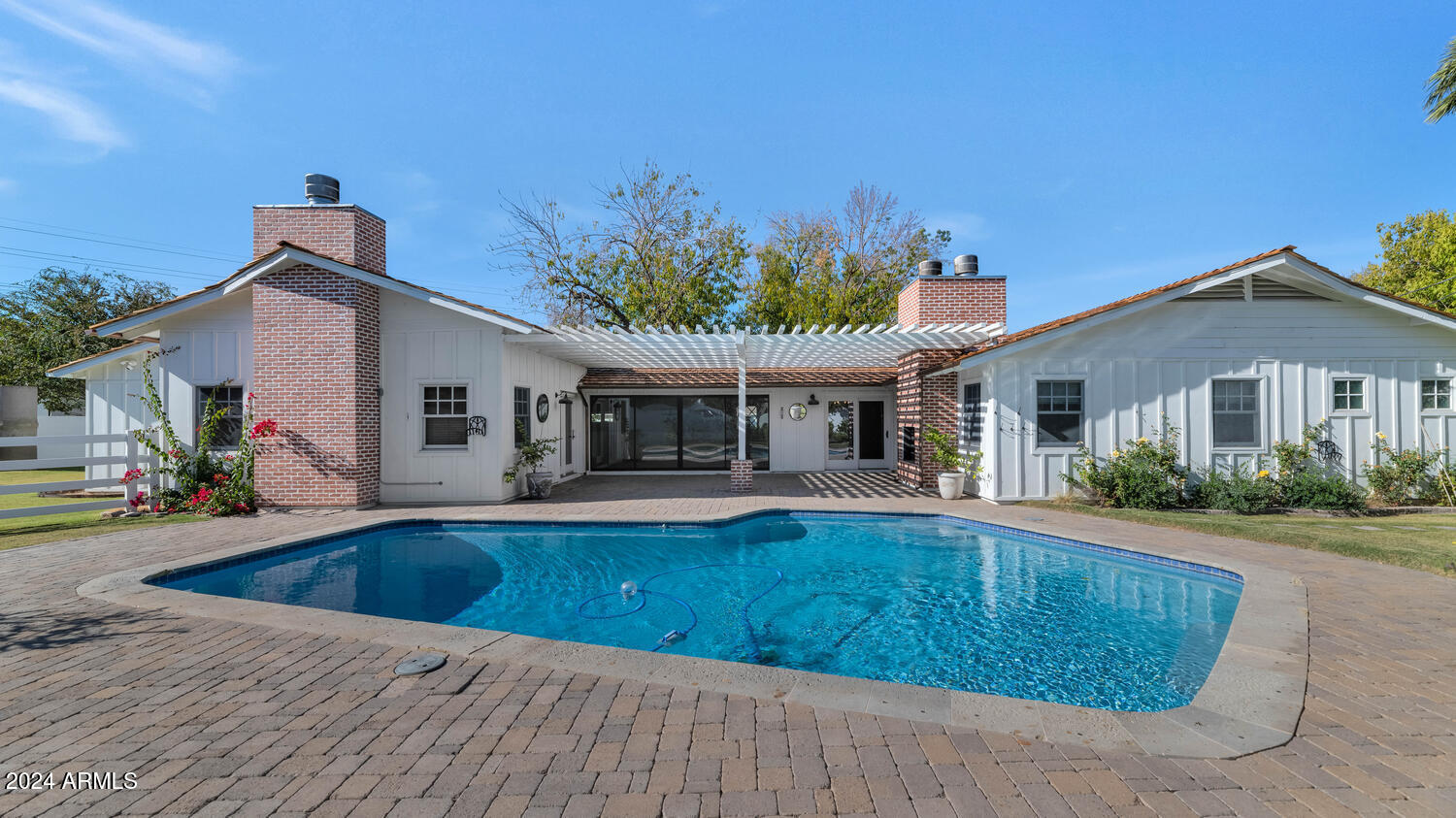 5010 E CALLE REDONDA --