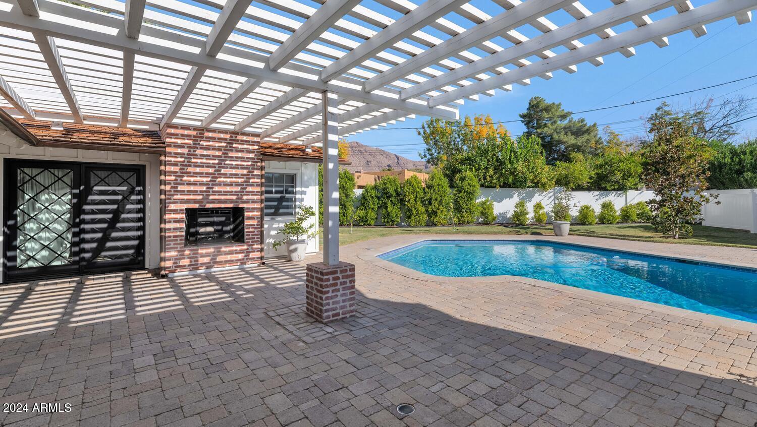 5010 E CALLE REDONDA --