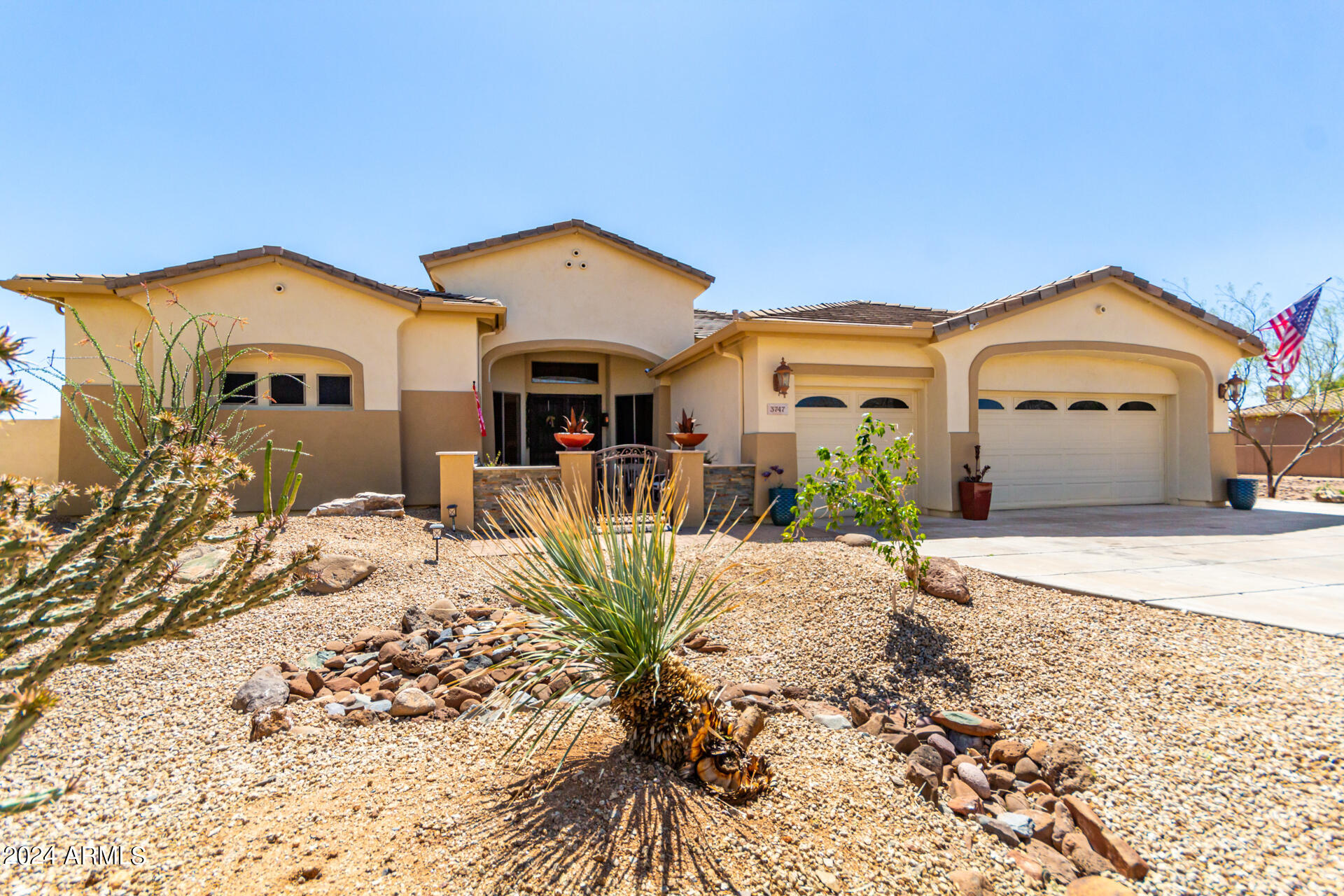 3747 E VILLA CASSANDRA Way