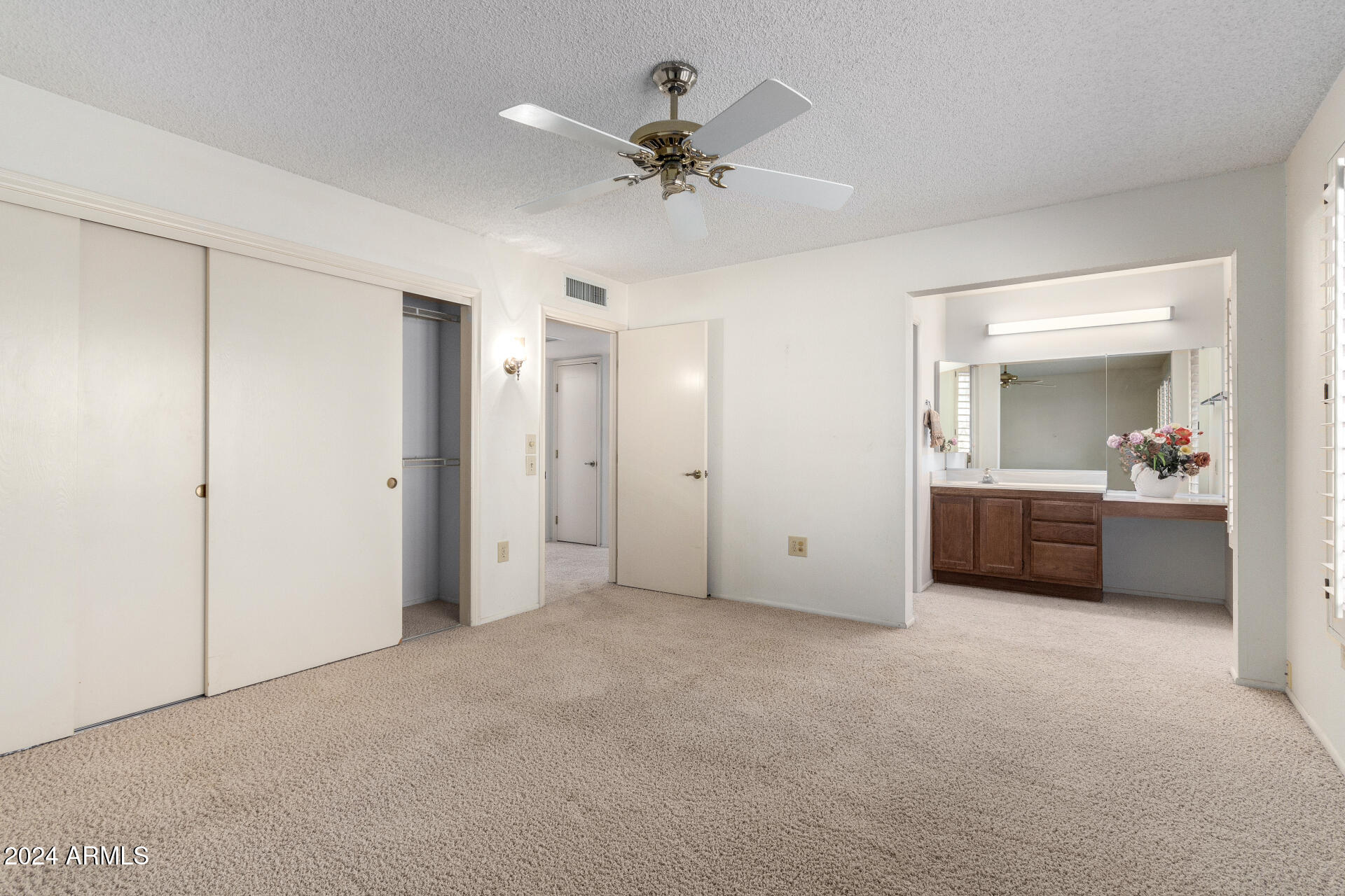 17218 N DESERT GLEN Drive