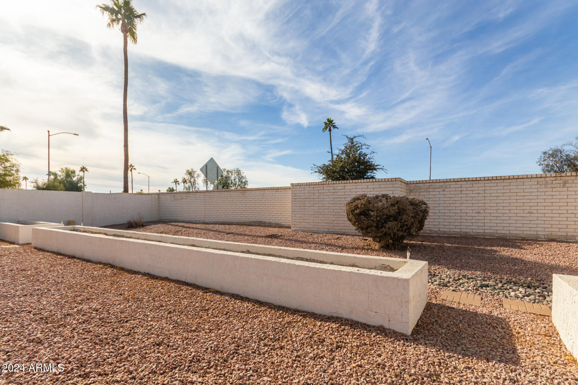 17218 N DESERT GLEN Drive