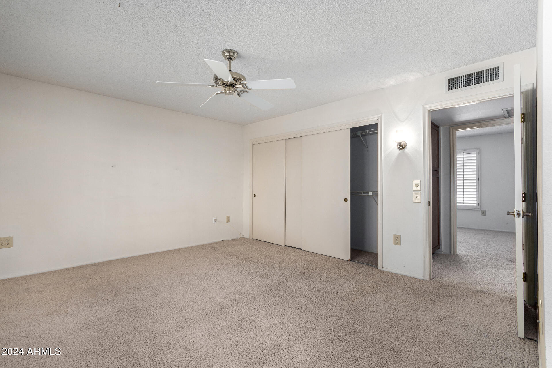 17218 N DESERT GLEN Drive