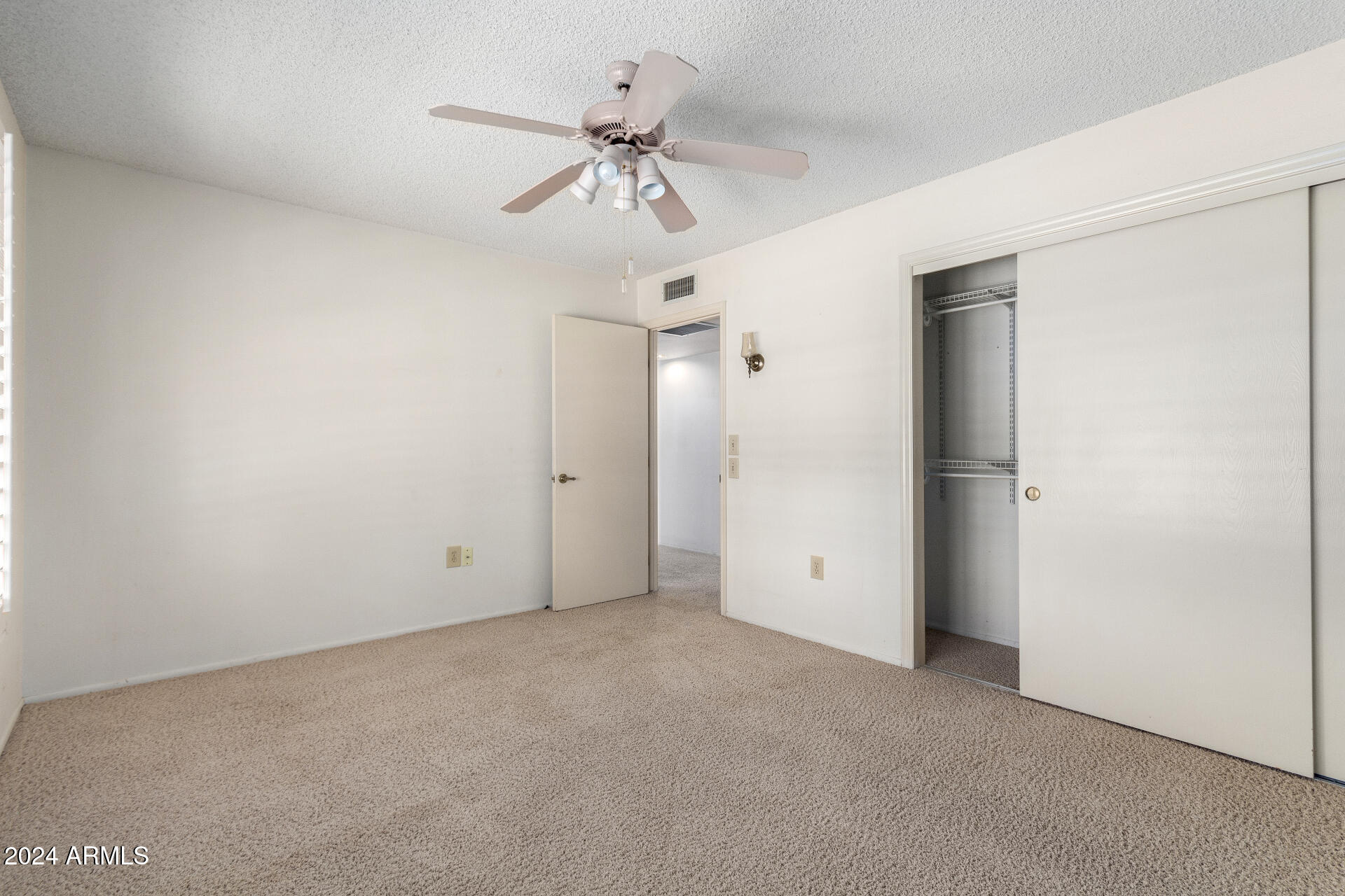 17218 N DESERT GLEN Drive