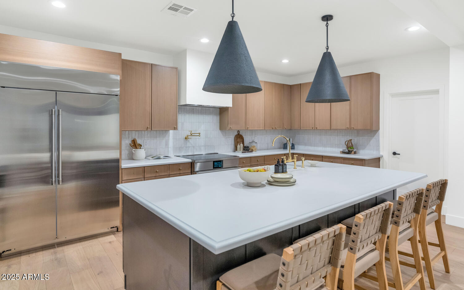 3800 E LINCOLN Drive # 1