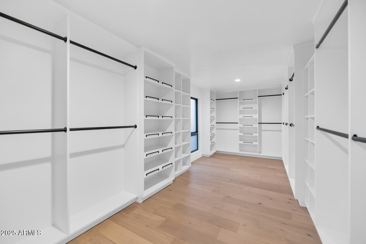 3800 E LINCOLN Drive # 1