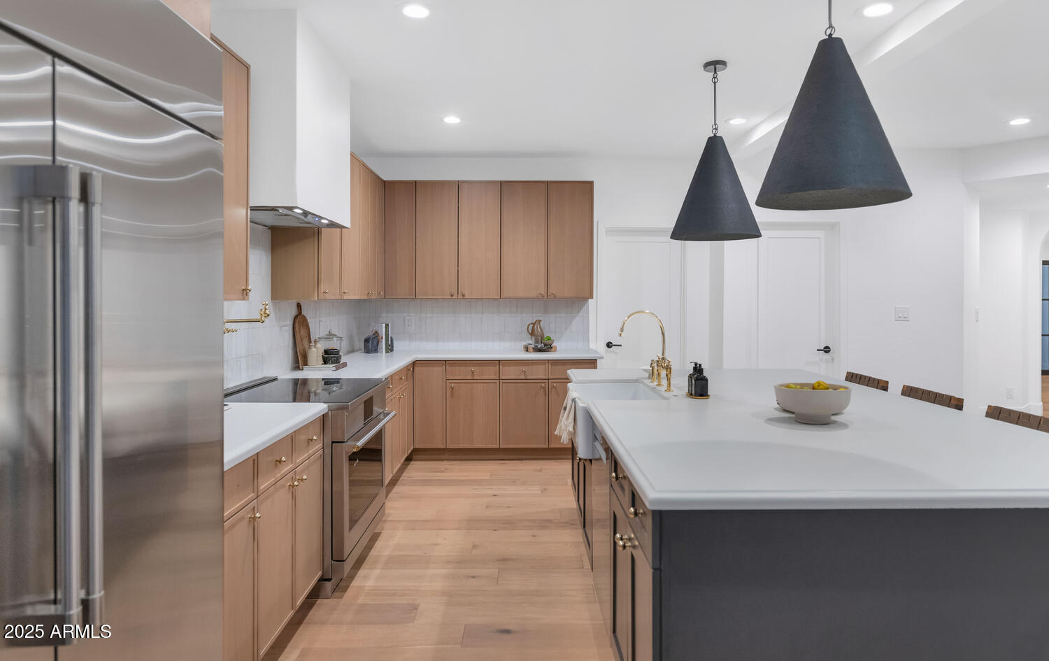 3800 E LINCOLN Drive # 1