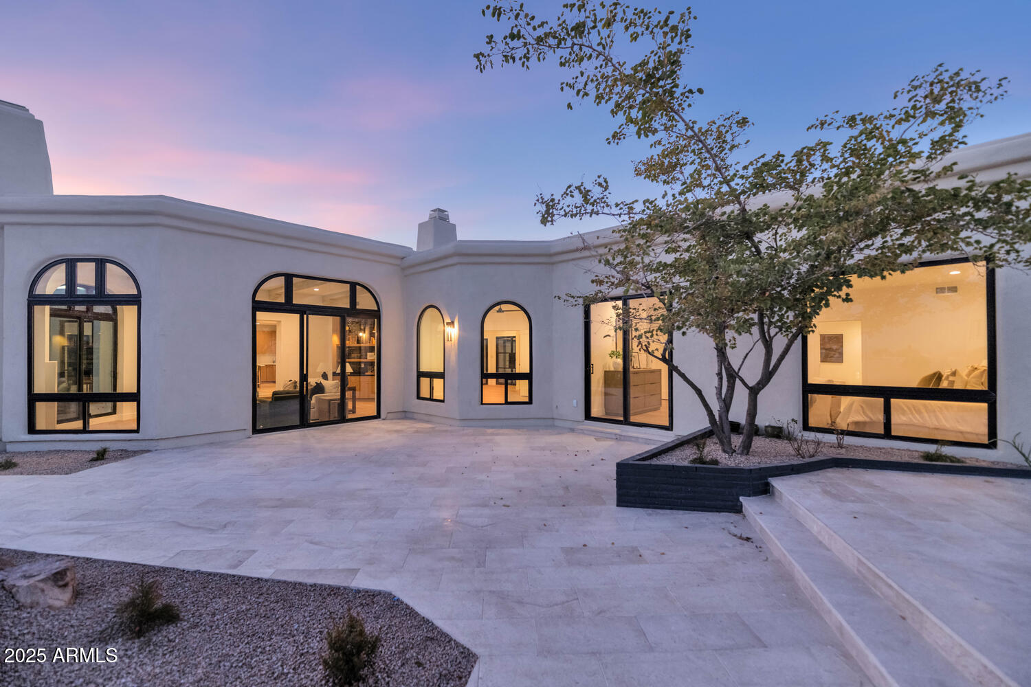 3800 E LINCOLN Drive # 1