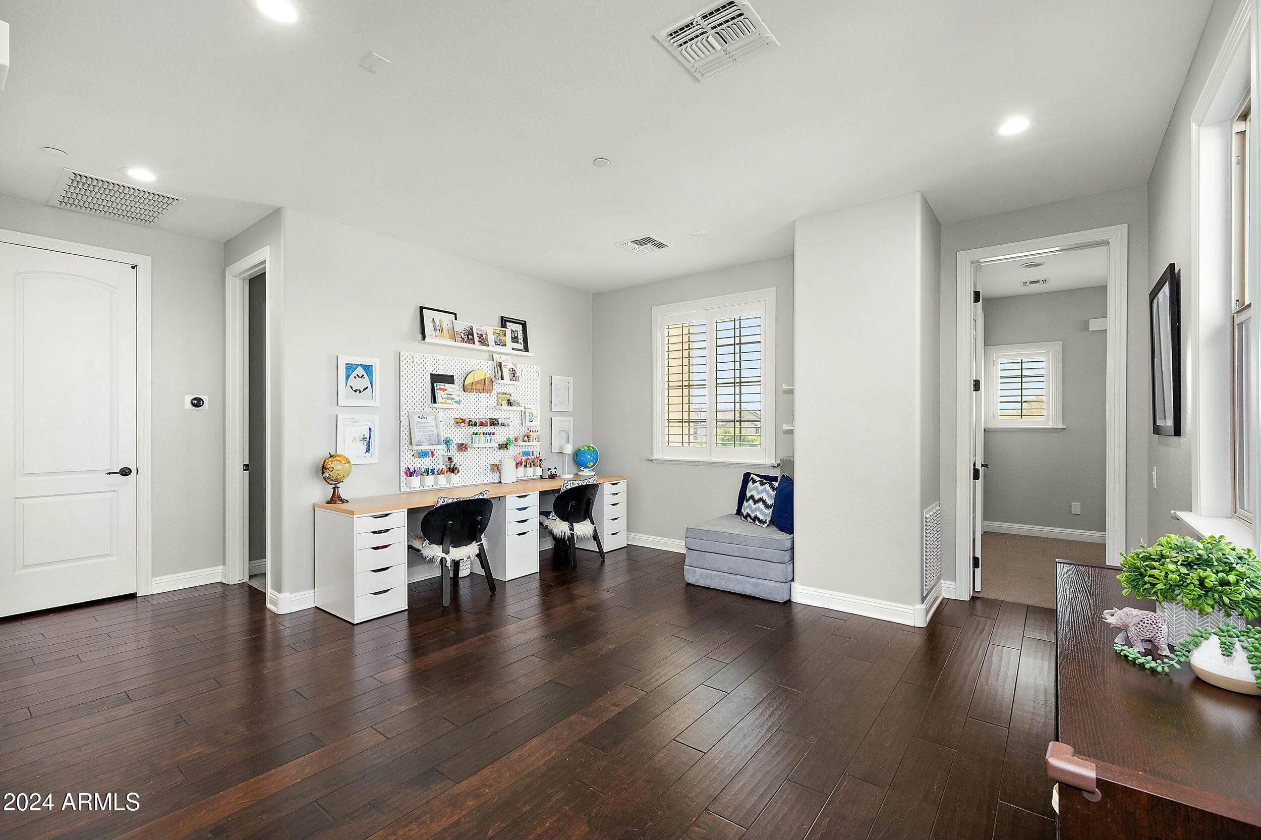 21415 N 37TH Run