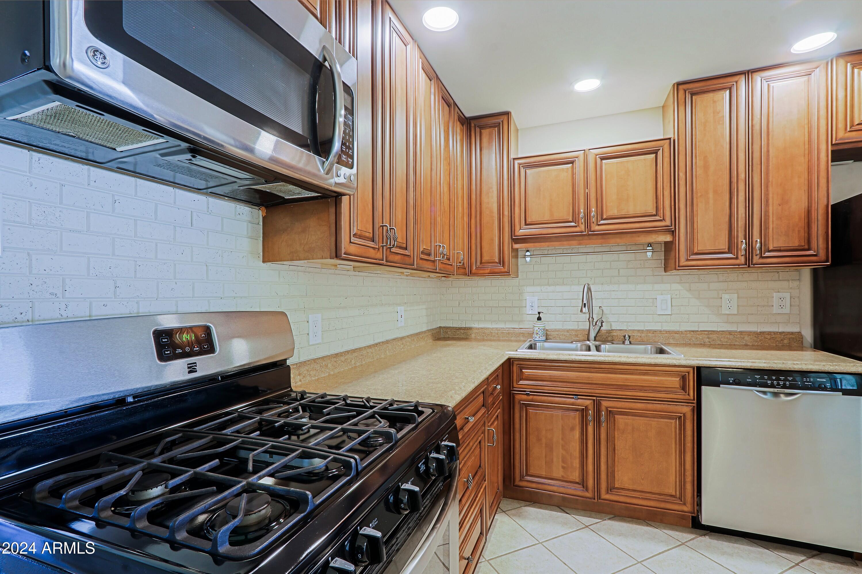 6203 N 12TH Place # 2