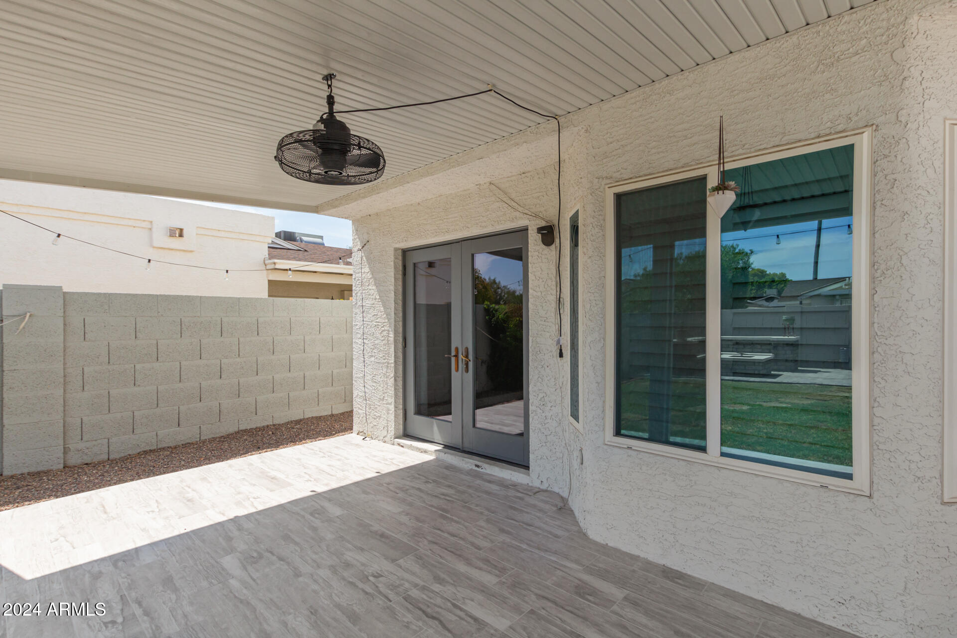 609 W GRANDVIEW Road