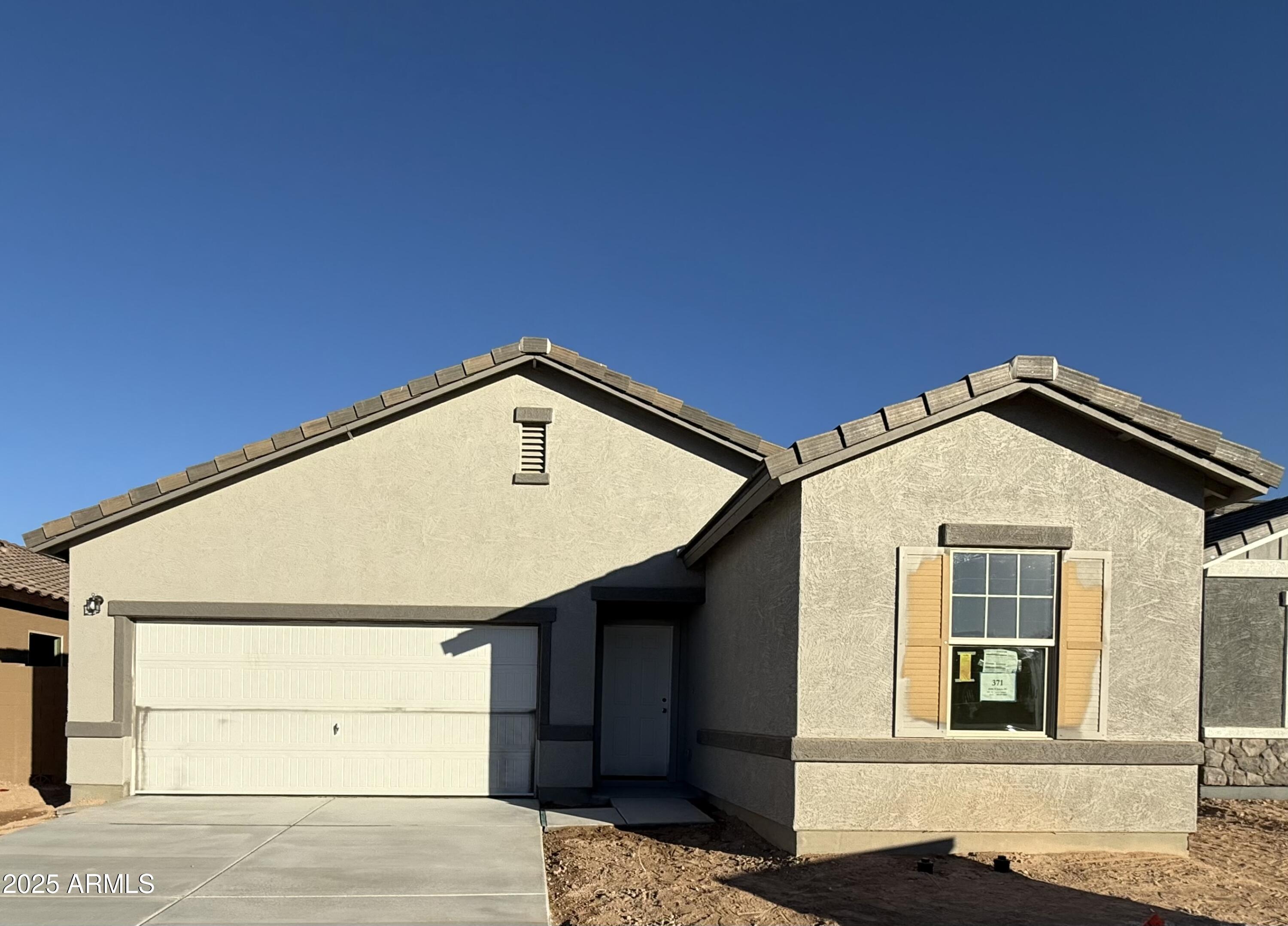 25401 N SELENE Drive