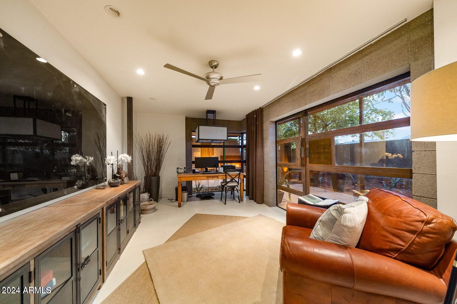 3320 N 44TH Street