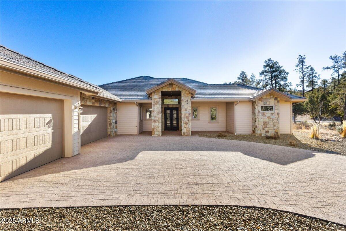 1811 FOREST CREEK Lane