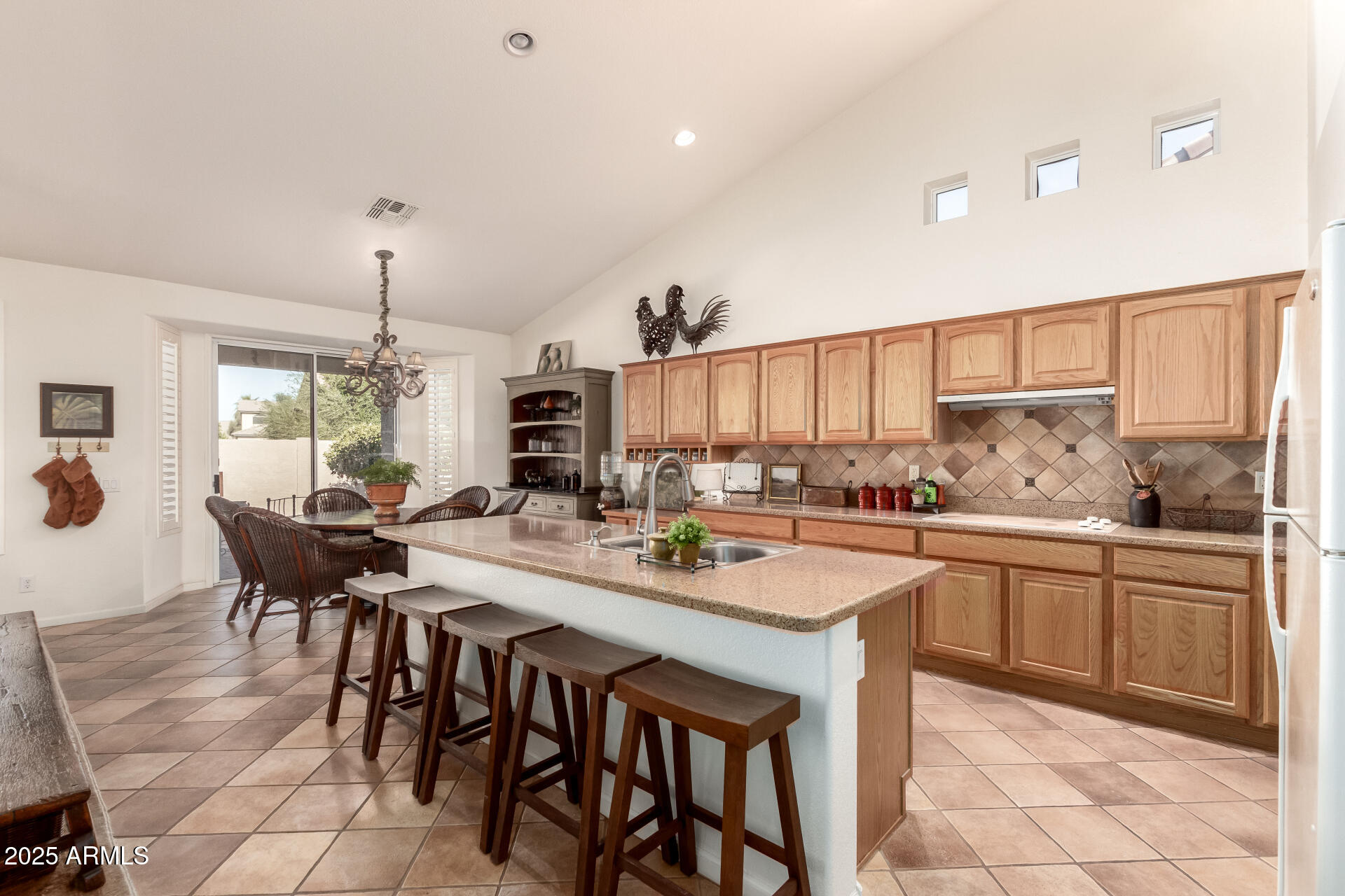 9312 E ARROWVALE Drive