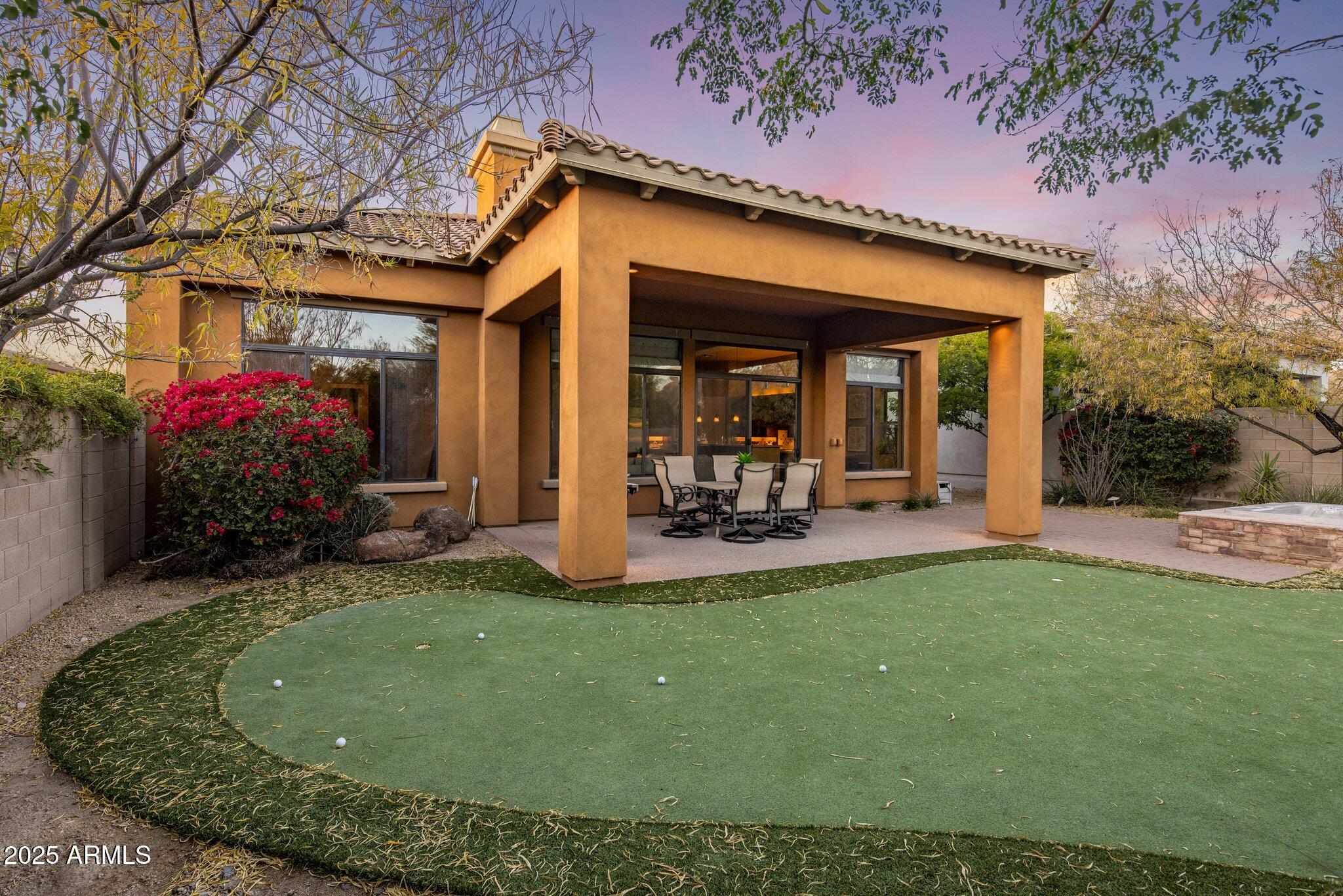 9887 E EDGESTONE Drive