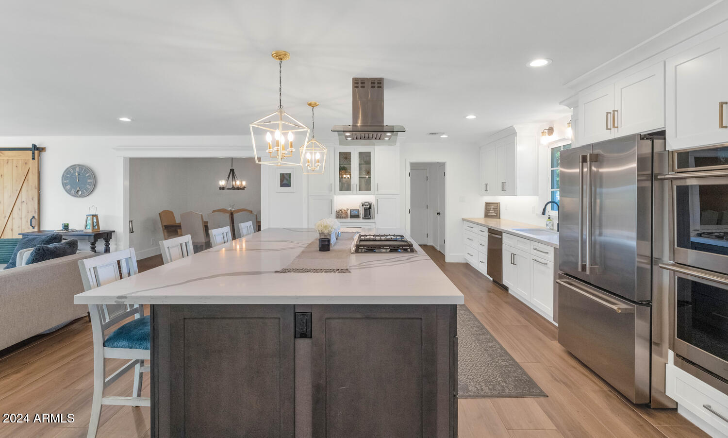 4901 E FLOWER Street