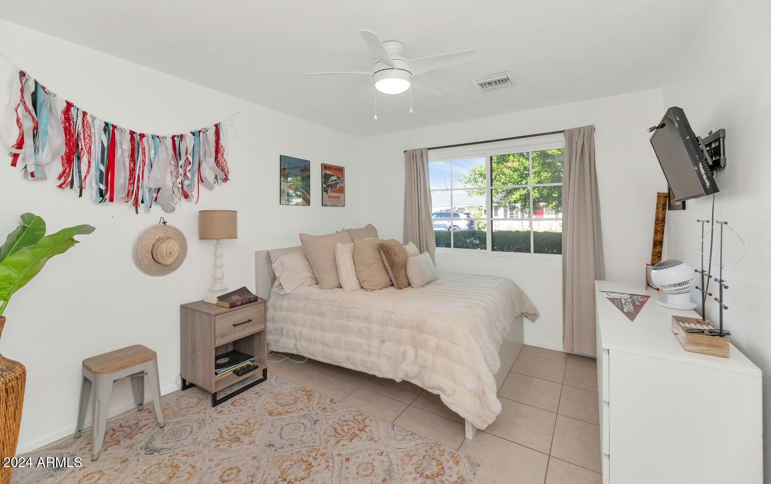 4901 E FLOWER Street