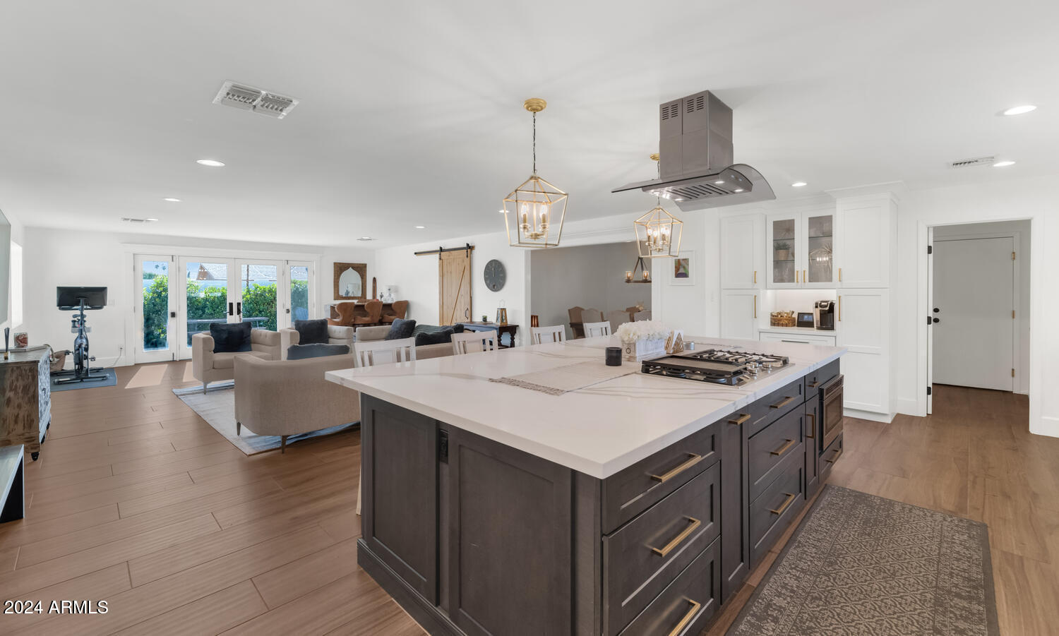 4901 E FLOWER Street