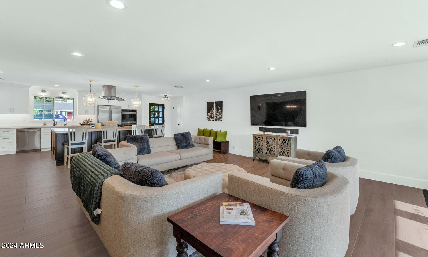 4901 E FLOWER Street