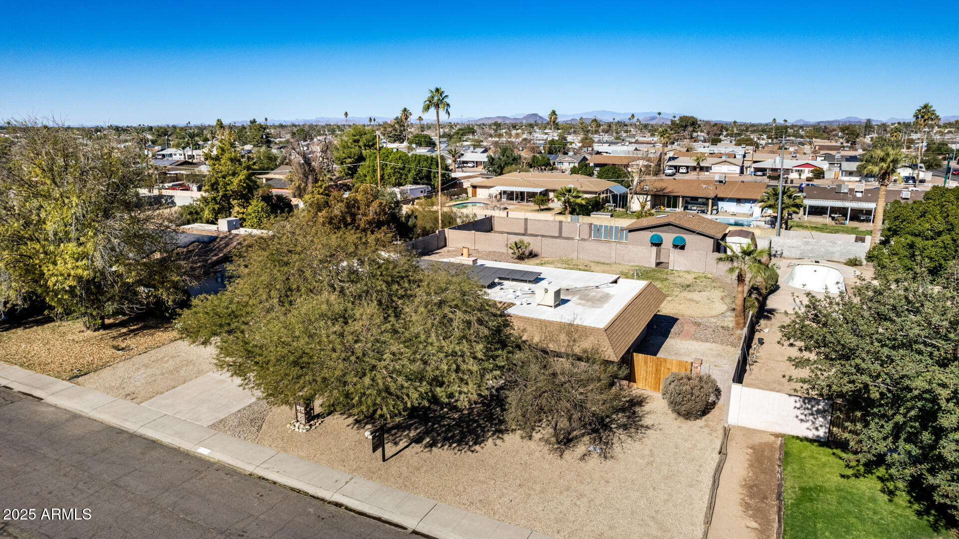 3110 W Paradise Drive